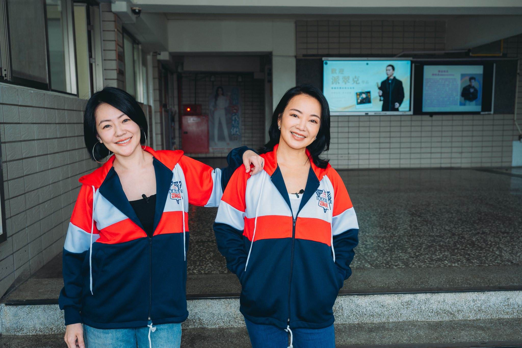 小S與阿雅重返母校。（圖／翻攝自小S臉書）