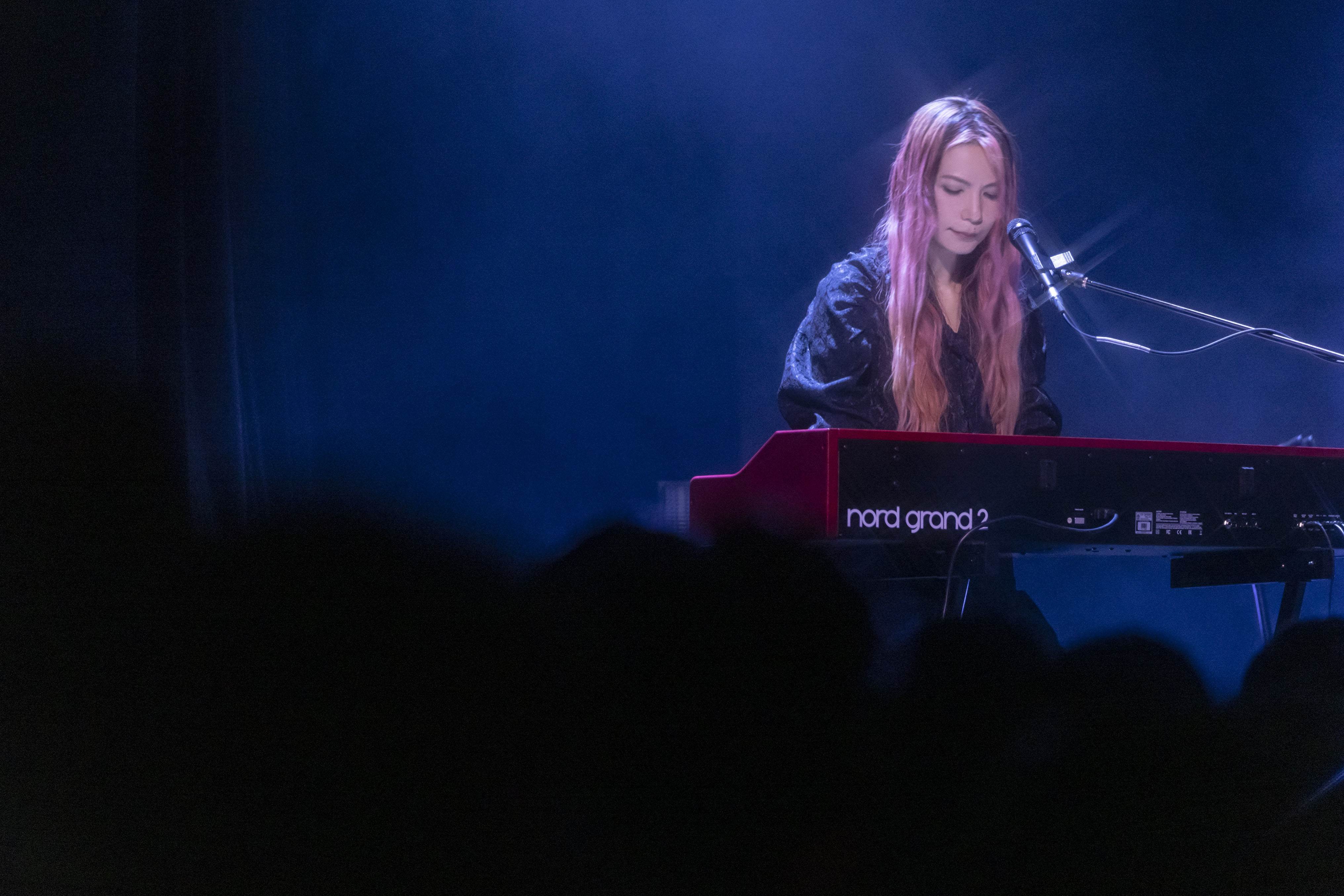 Tizzy Bac<a href='https://star.ebc.net.tw/search/tags/惠婷/' target='_blank'>惠婷</a>為演出添購全新電鋼琴。（圖／相信音樂提供）