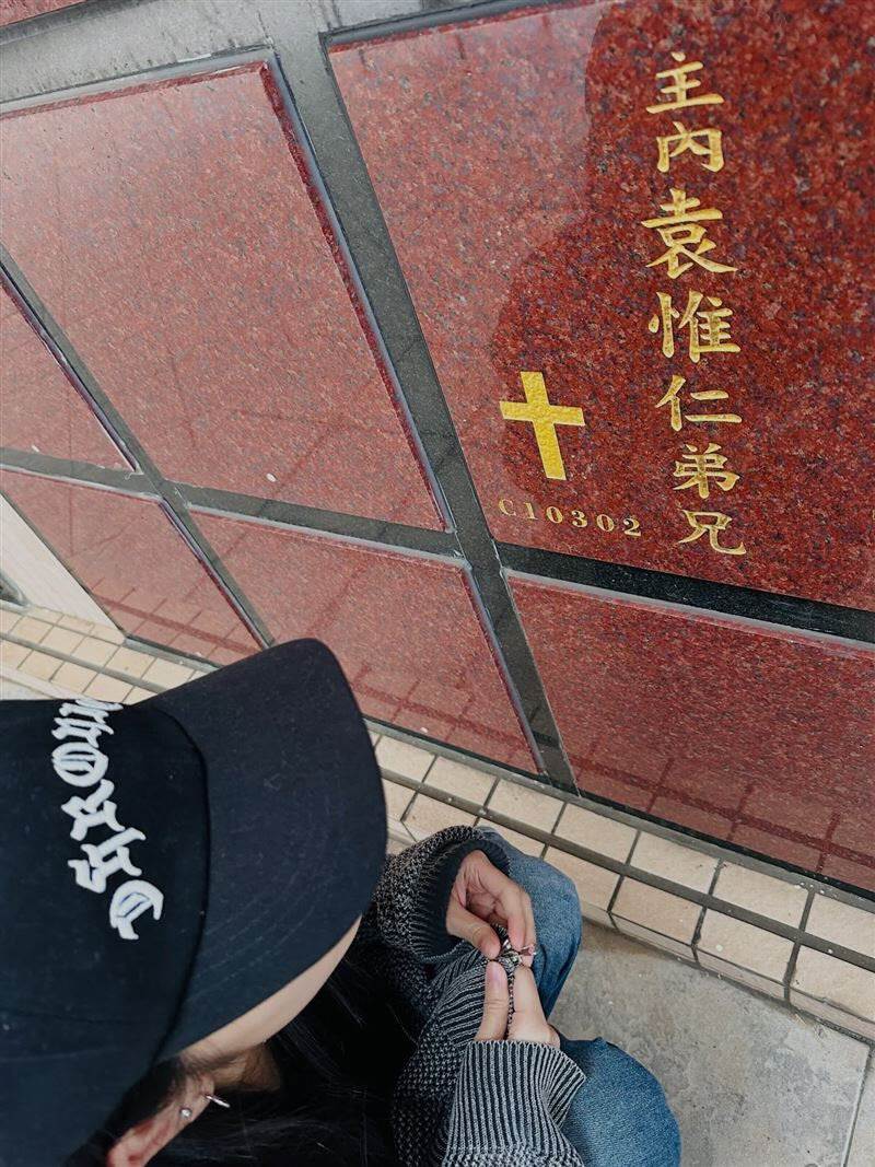 袁融吐露爸爸離世後經常到她的夢裡。（圖／翻攝自袁融Threads)