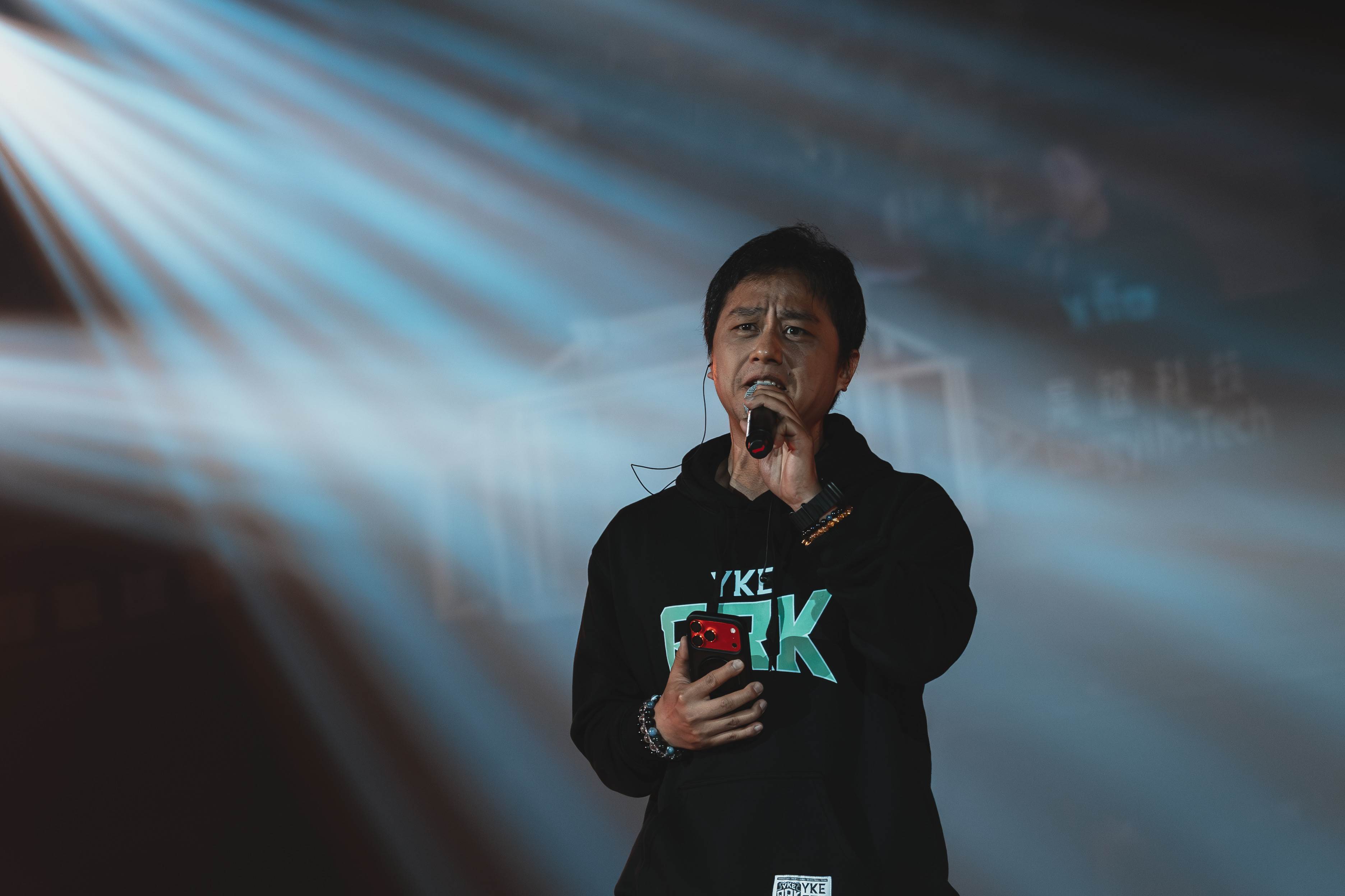 Danny黃柏文重拾麥克風開唱。（圖／洋基工程籃球隊和運動攝影師7orkk.pov提供）