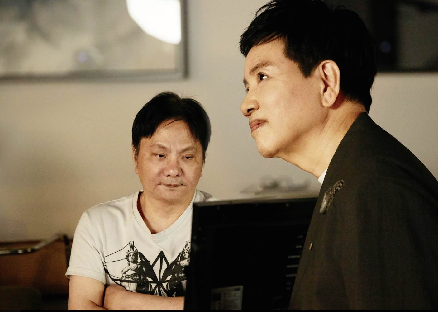 三屆金鐘得主、資深主持人陳凱倫推出公益單曲〈站在方舟上歌唱〉，邀請國際攝影大師<a href='https://star.ebc.net.tw/search/tags/林炳存/' target='_blank'>林炳存</a>執導<a href='https://star.ebc.net.tw/search/tags/MV/' target='_blank'>MV</a>。（圖／陳凱倫影視工作室提供）
