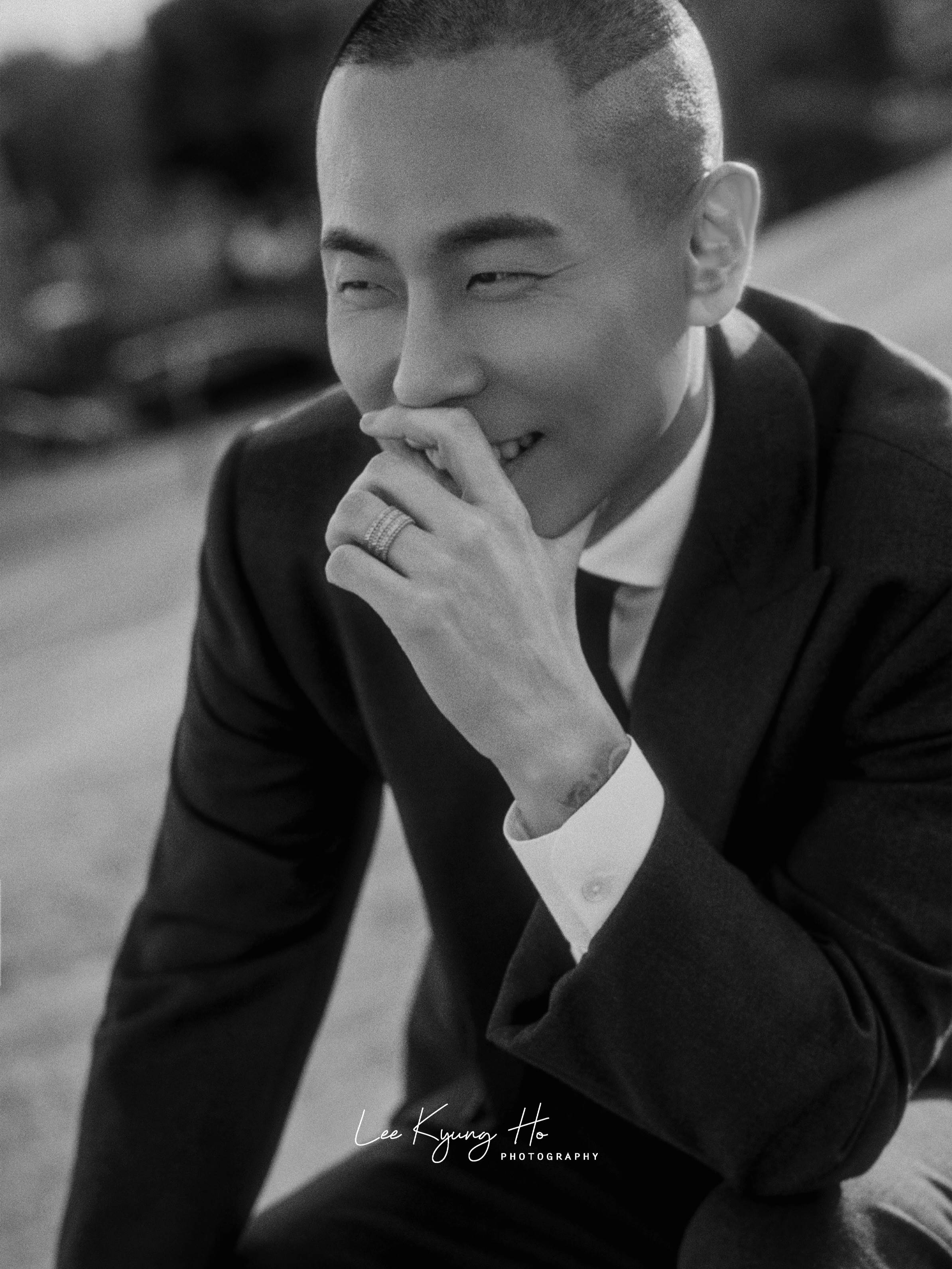 南韓女團Apink成員尹普美（윤보미）和知名作曲家Rado婚紗照曝光。（圖／翻攝自IG）