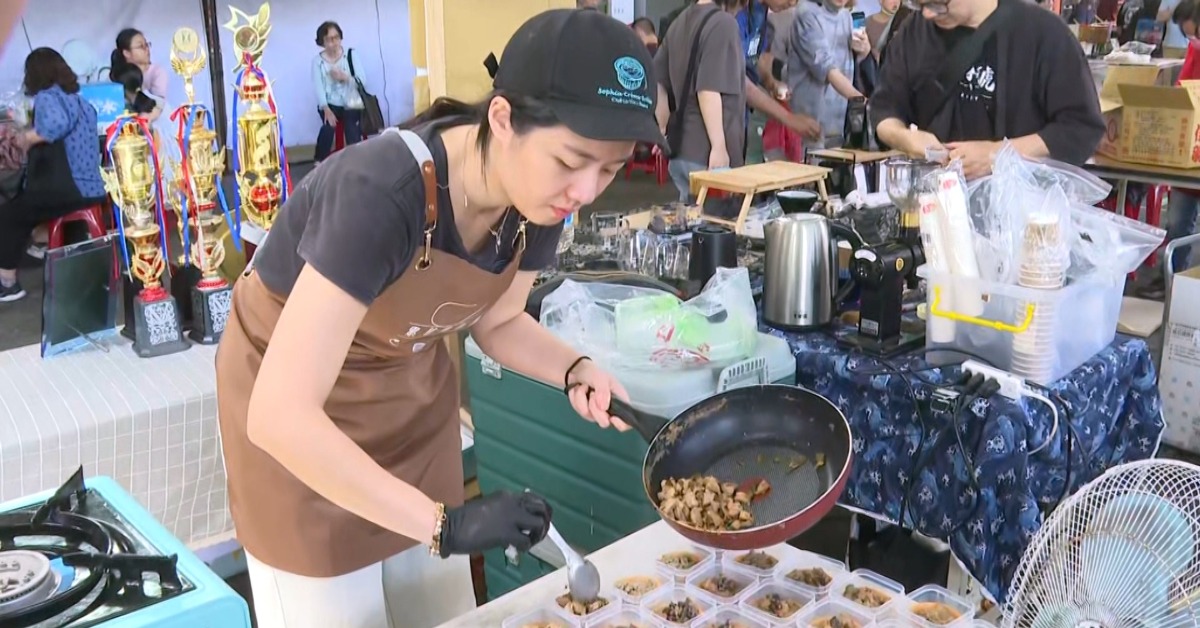 韓國人氣實境秀黑白大廚中的金度潤主廚來台。（圖／東森新聞）