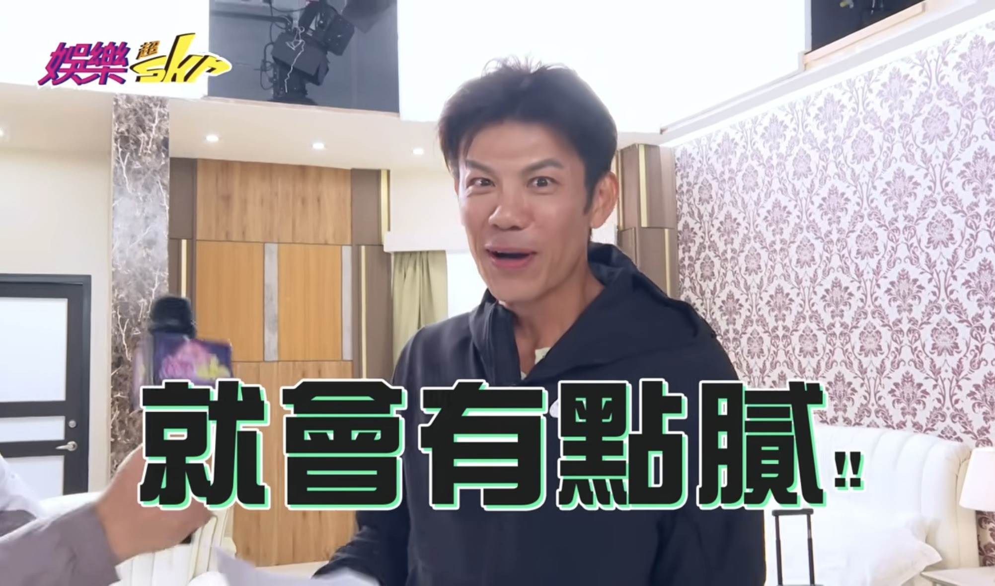 陳志強劇中化身「最鬆醫生」方雲龍，感情線發展也讓人超期待。（圖／民視）