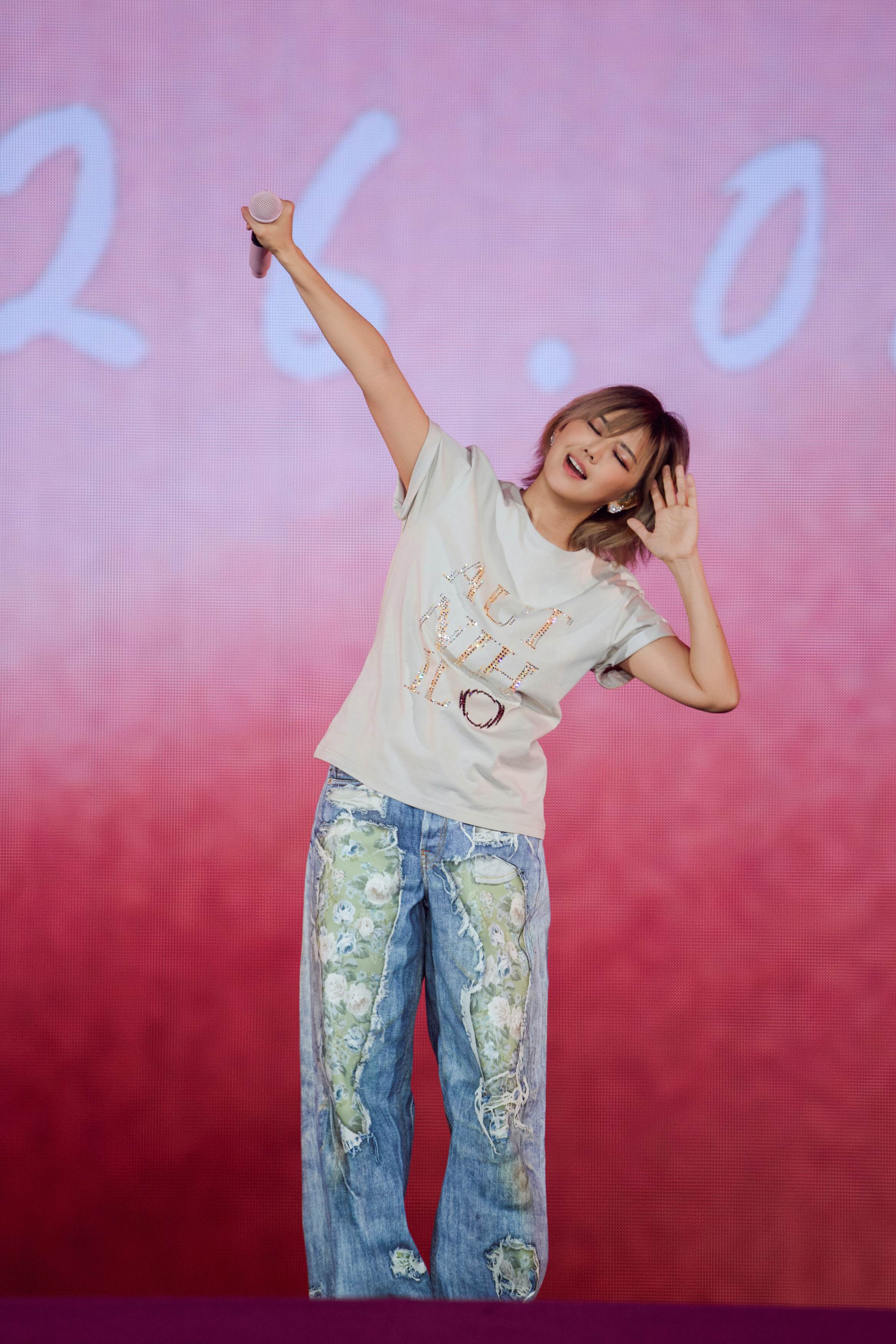 天后孫燕姿《就在日落以後》巡演尾聲帶來〈天黑黑〉、〈Stefanie〉、〈日落〉的安可曲目。（圖／Make Music提供）