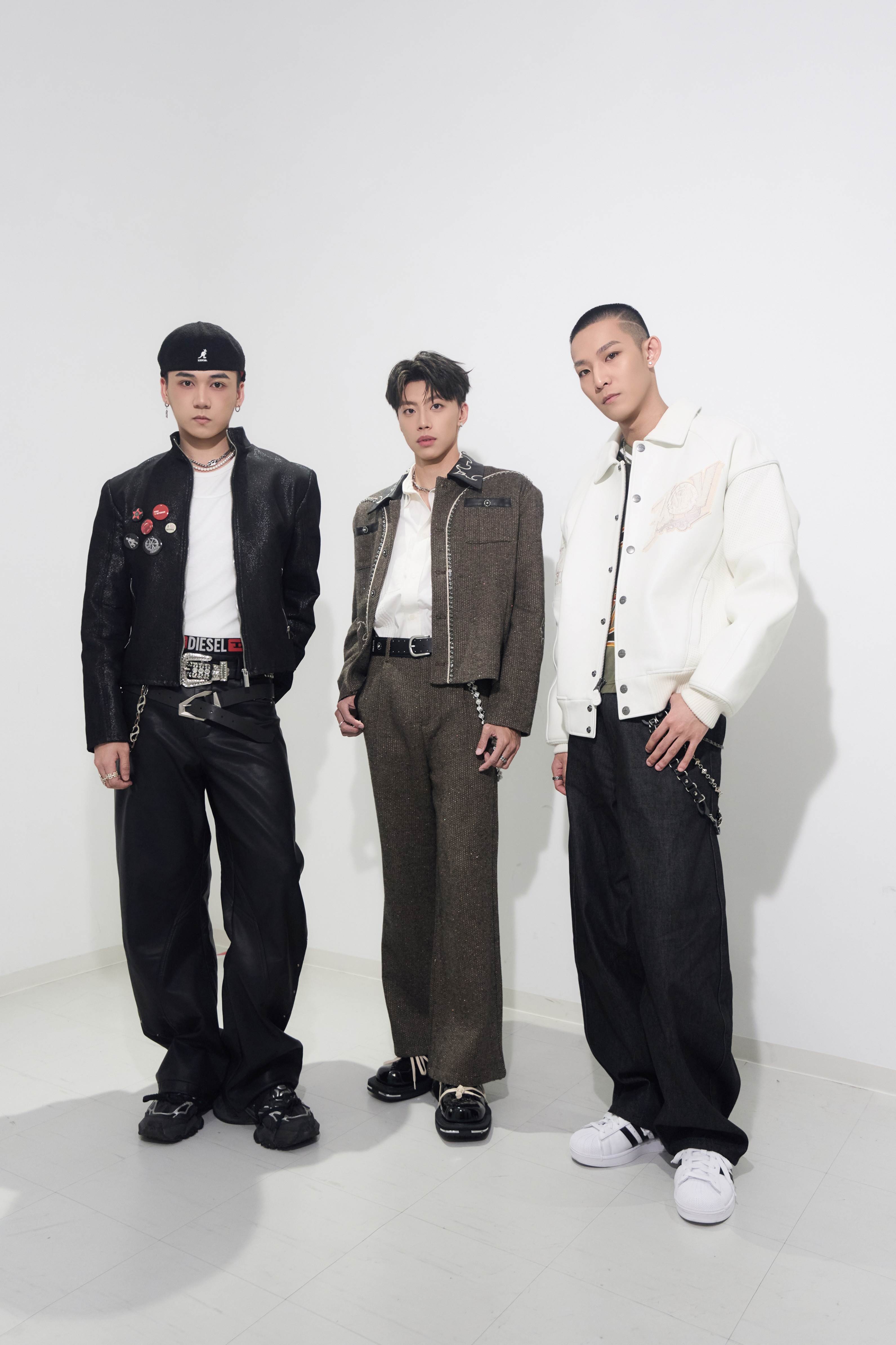 祖安(左起)、文廷、煥鈞曝光錄音歡樂氛圍。（圖／索尼音樂提供）