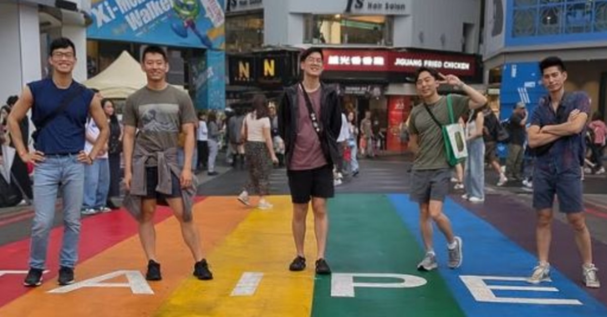 美國加州南灣區一組由五名男性組成的情感共同體「The Cule Kids」，因其獨特的生活模式與公開分享戀愛日常而受到關注。（圖／翻攝自IG「The Cule Kids」）