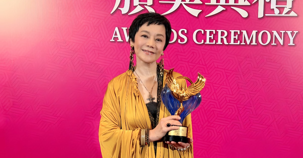 金馬影后張艾嘉憑藉電影《二十四味》獲獎。（圖／甲上娛樂、亞洲藝術電影節提供）
