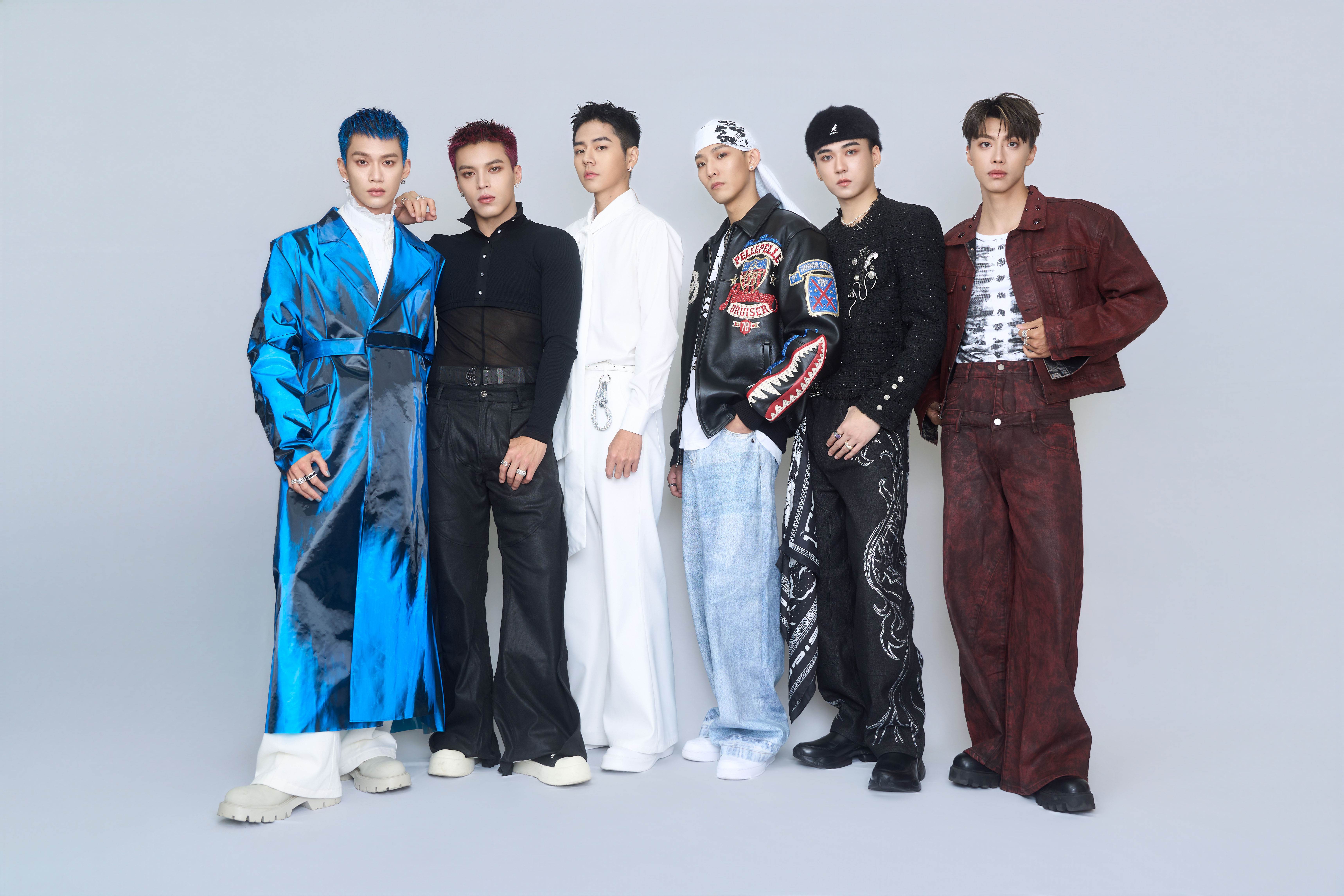全員退伍後首次合體演出的Ozone，也在典禮帶來「回歸秀」（左起：子翔、哲言、佳辰、煥鈞、祖安、文廷）。（圖／索尼音樂提供）