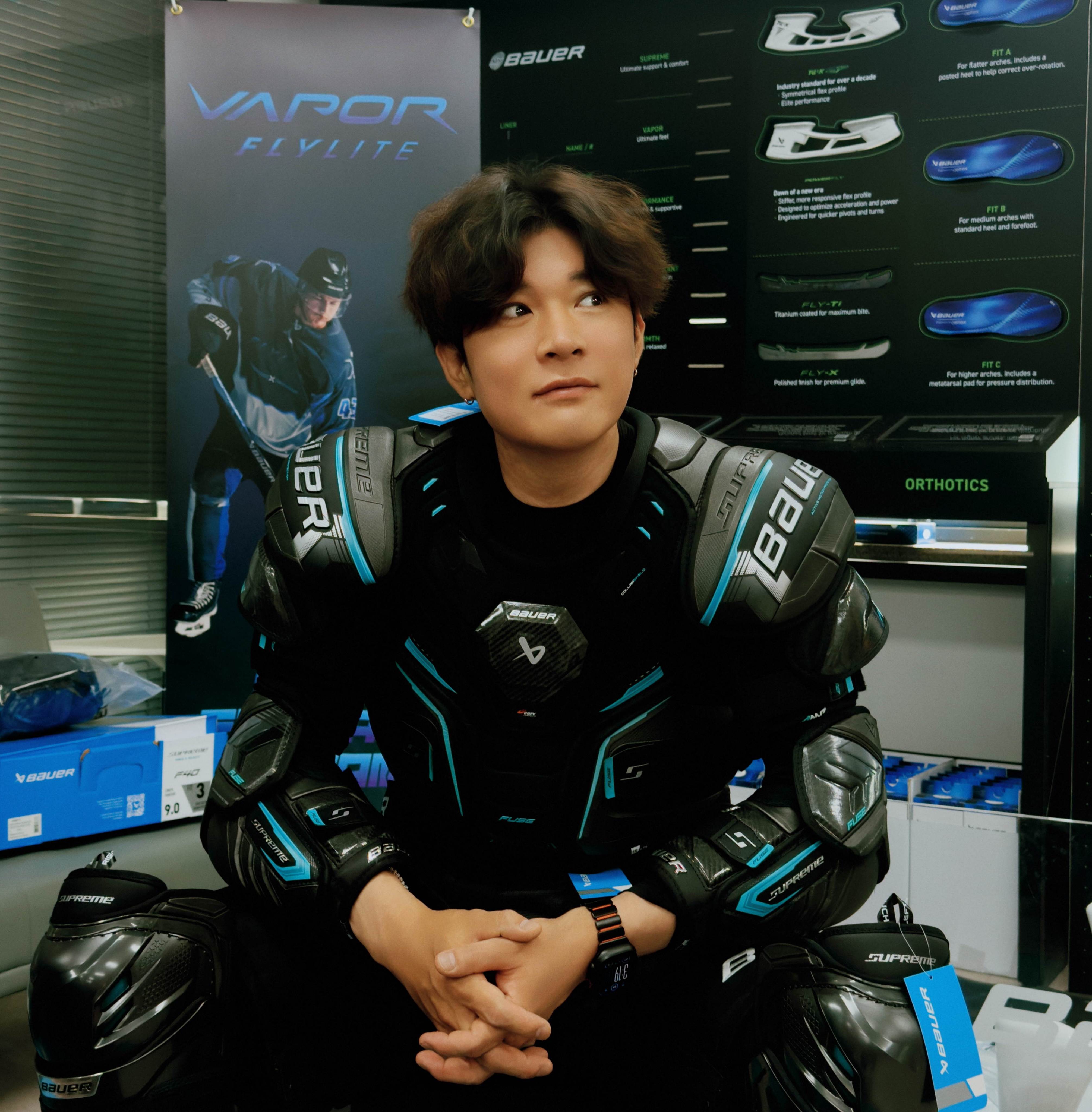 南韓男團Super Junior成員神童分享了穿著冰上曲棍球裝備的照片,大眾關注點全在其減肥成功後的變化。(圖/翻攝自神童 IG)