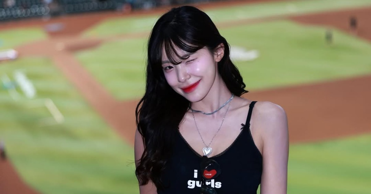 韓籍啦啦隊女神李多慧昨（26）日在比賽中場演出時，換上北一女制服熱舞，卻遭校友批「我的文化不該被你拿來表演」。（圖／翻攝自李多慧IG）