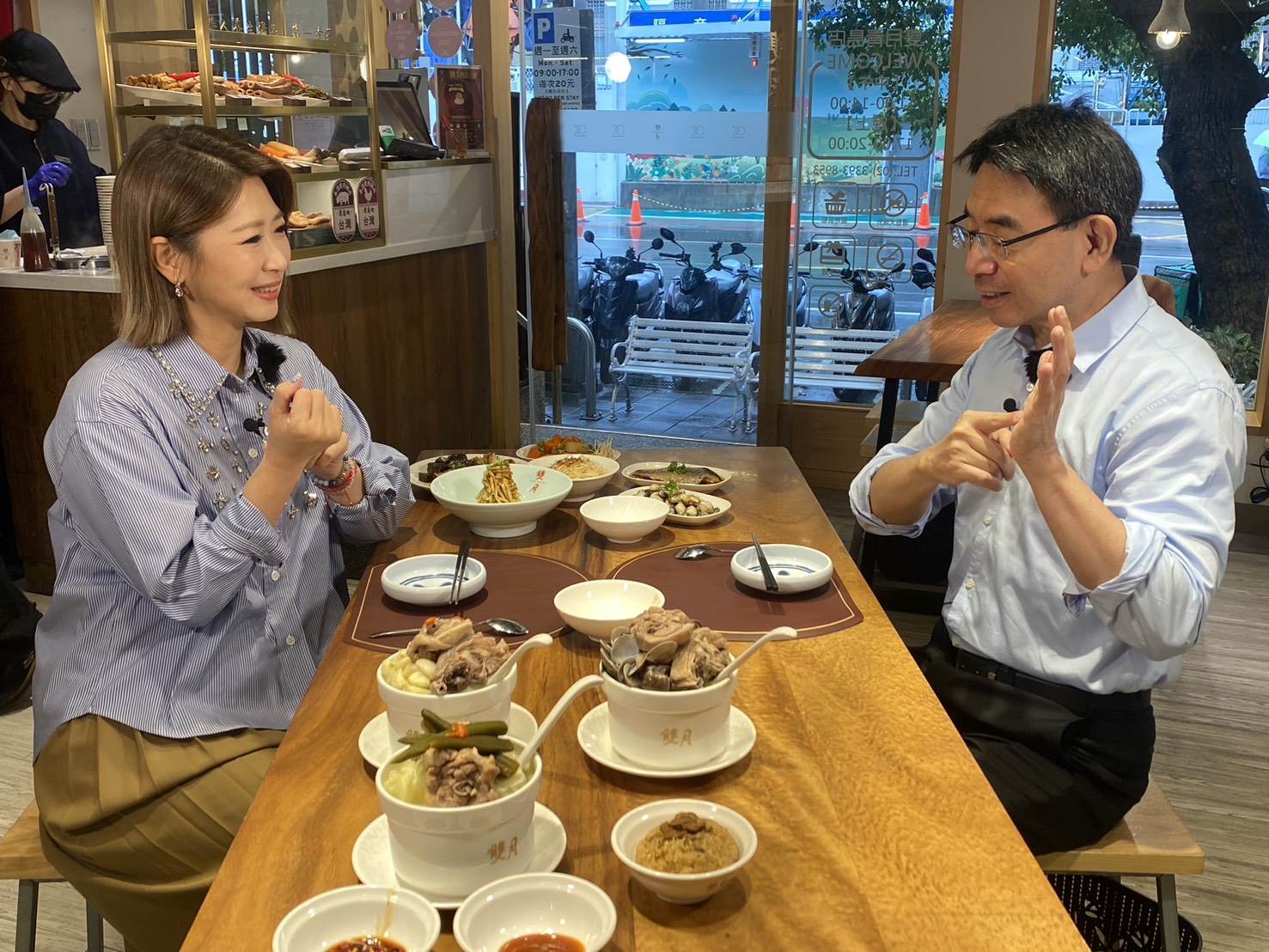 陳瑩、劉寶傑暢談美食人生。（圖／東森提供）