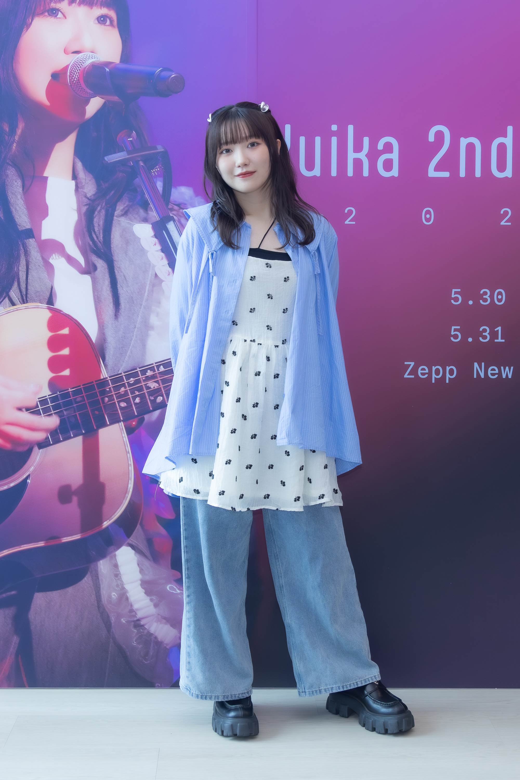 日本創作新聲Yuika（『ユイカ』）透露公開長相後，曾一度沈醉在大家的稱讚中而變胖。（圖／環球音樂提供）