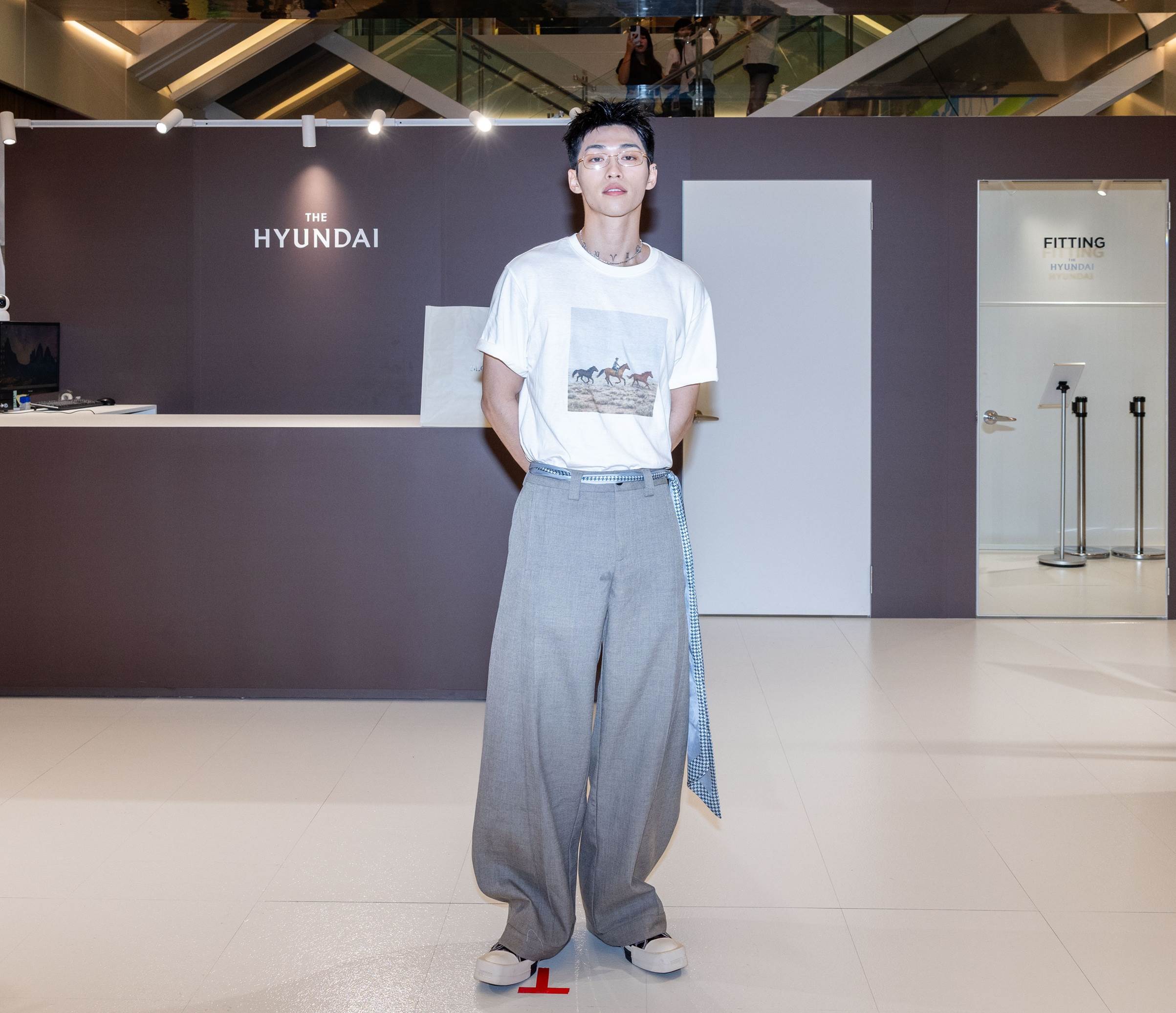 男團U:NUS蔡承祐擔任韓系潮流品牌好友出席一日店長活動，這是退伍後首次在公開場合露面。（圖／THE HYUNDAI 現代百貨提供）