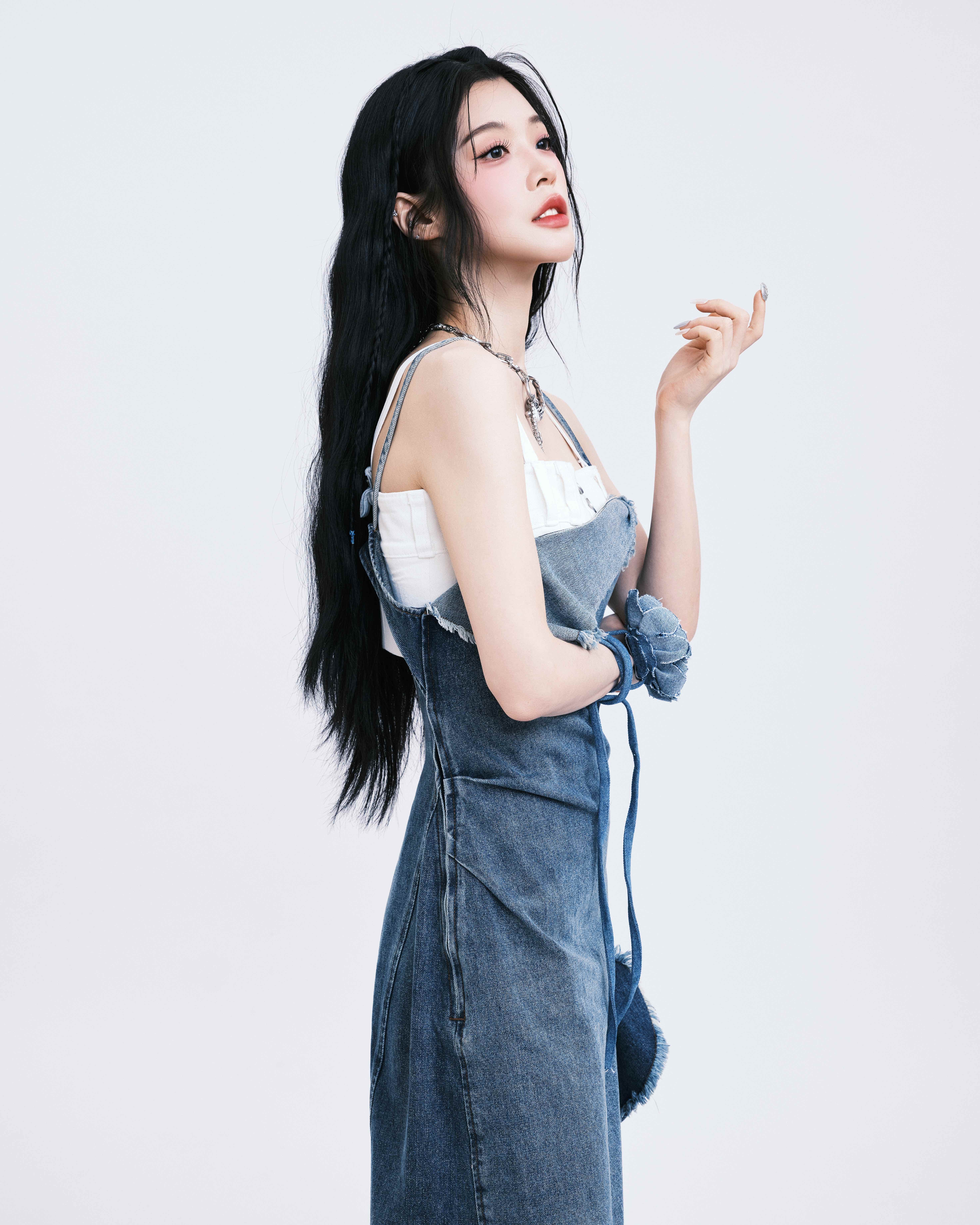 韓國女孩李瑩珠（EVE）受訪時百無禁忌，理想型、感情生活全說了。（圖／LEXX原質娛樂提供）