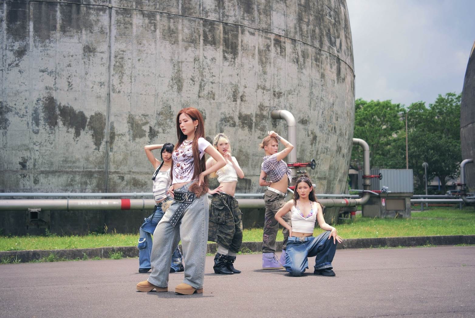 Jocelyn 9.4.0 這次在〈where my girls at_〉MV 中首度挑戰完整的唱跳與排舞。（圖／種子音樂提供）