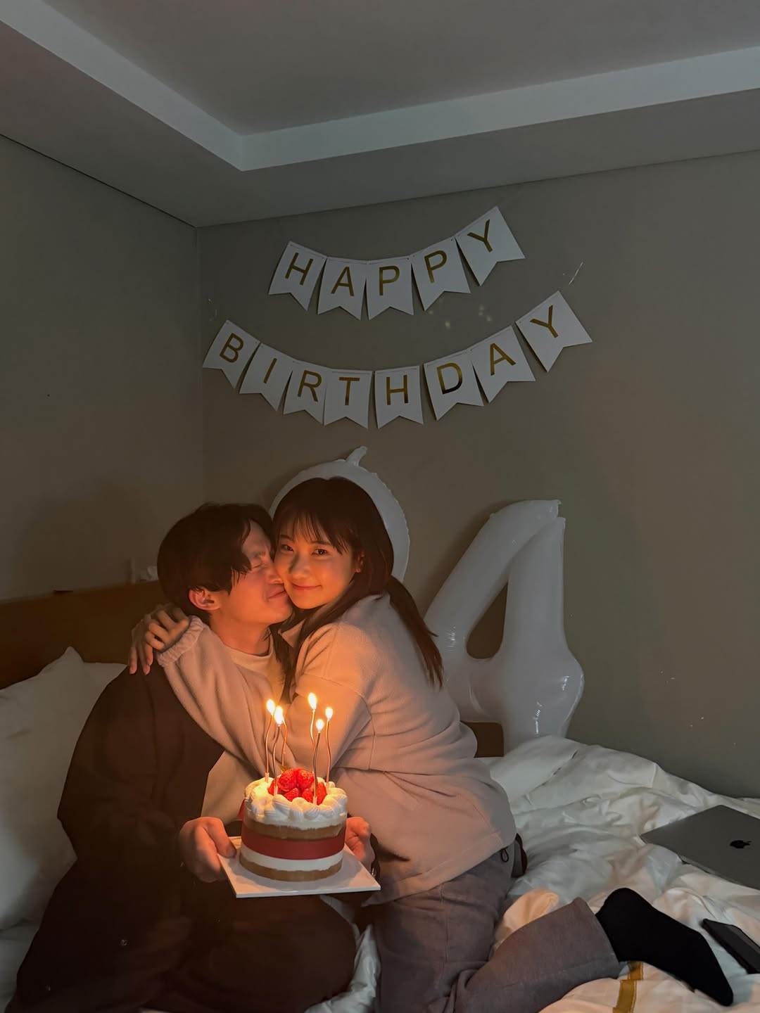 竇在愛莉莎莎認愛後,也曬出合照發文。(圖/翻攝自竇 IG)