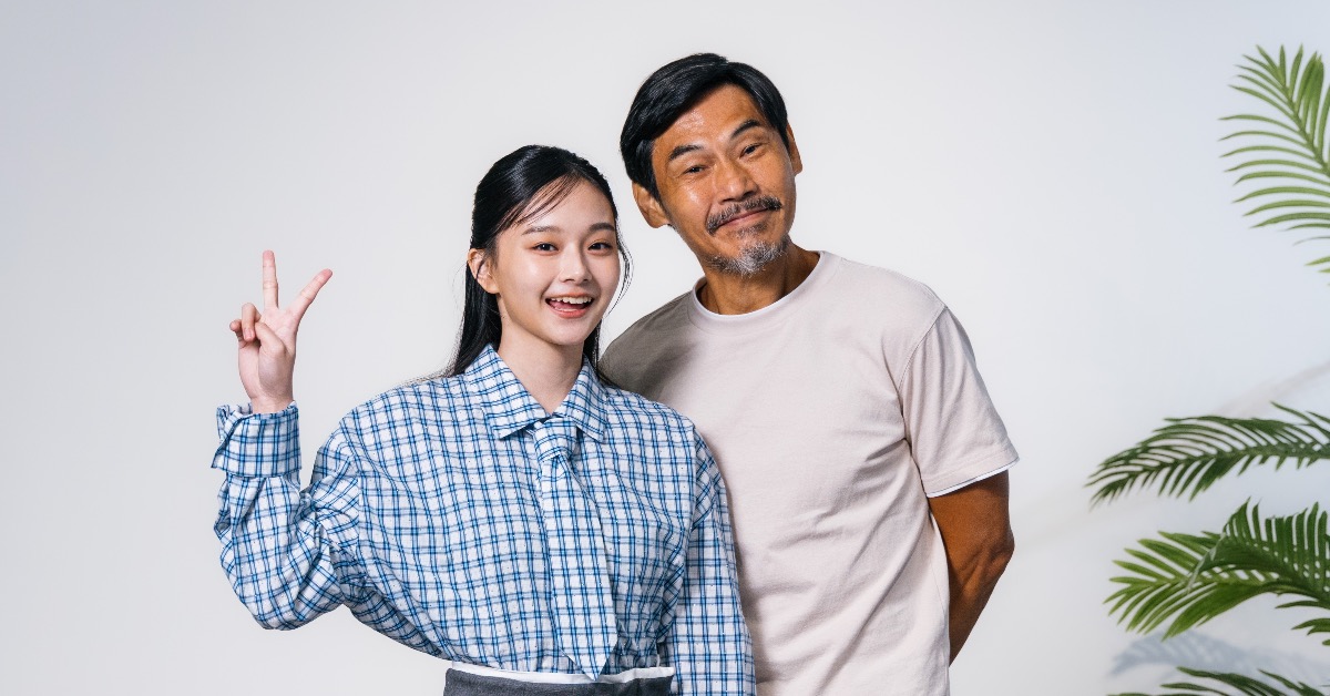 《大愛街2巷》夏靖庭和邵奕玫出席媒體茶敘，兩人在劇中飾演祖孫。（圖／大愛）