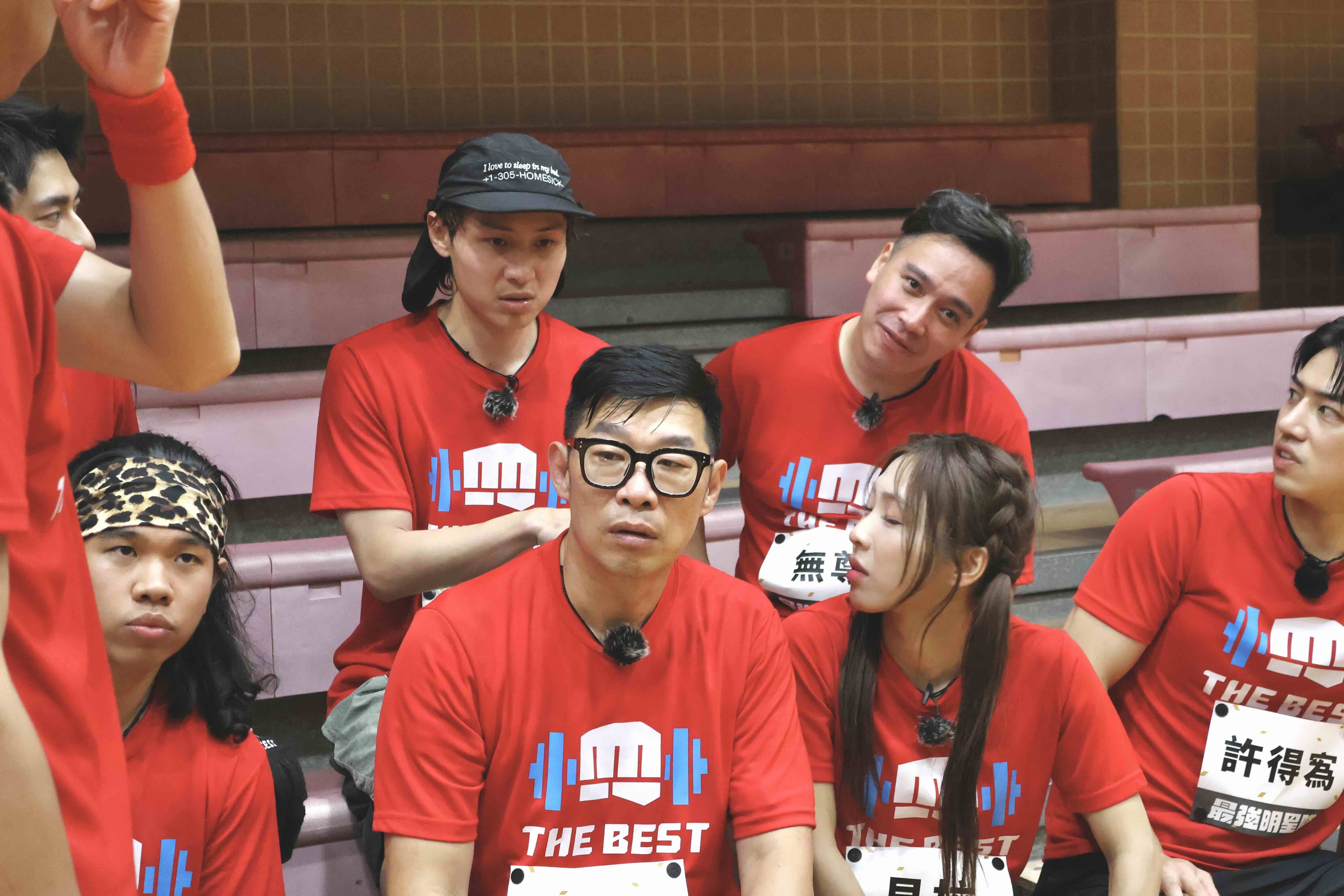 馬力歐（中）、<a href='https://star.ebc.net.tw/search/tags/顏佑庭/' target='_blank'>顏佑庭</a>（中後）、無尊接連失常。（圖／《全城地圖：最強明星隊》提供）