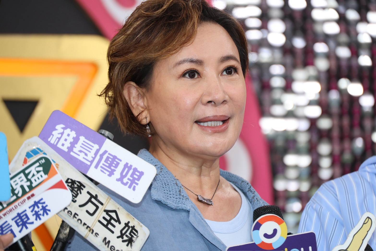 陳亞蘭與3位主持人首度同台。（圖／東森娛樂）