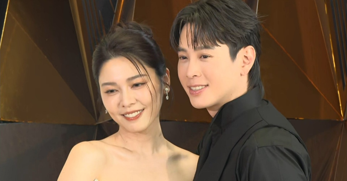 演藝圈模範夫妻檔白家綺與吳東諺在登記結婚8年之後，終於在20日晚間補辦盛大婚宴。（圖／東森新聞）