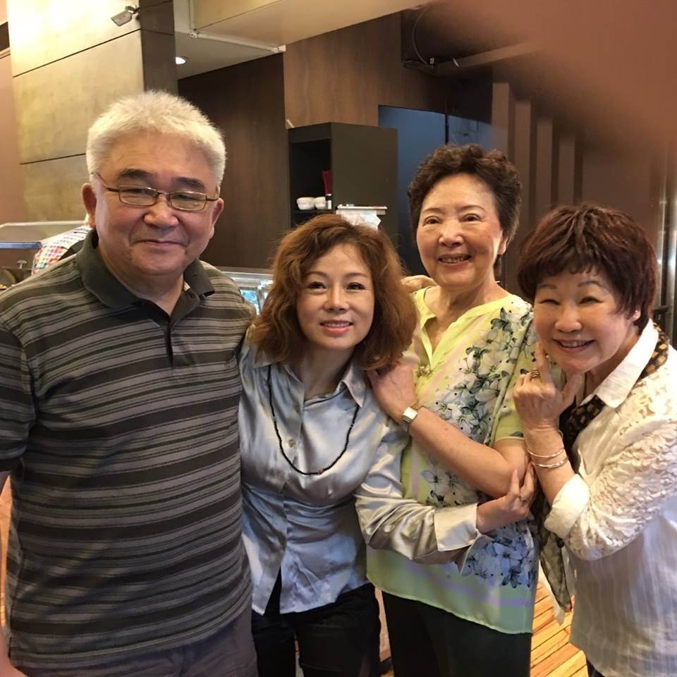 導演王時政（左一）與演藝工會聚會畫面。（圖／演藝工會）