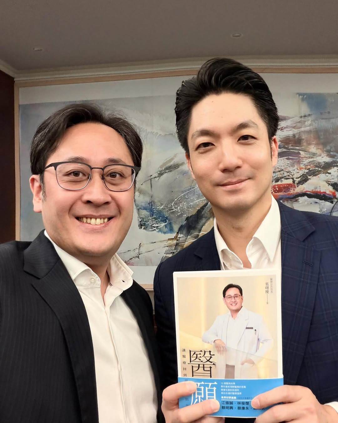 葉曙慶院長與台北市長蔣萬安。（圖／醫願診所）