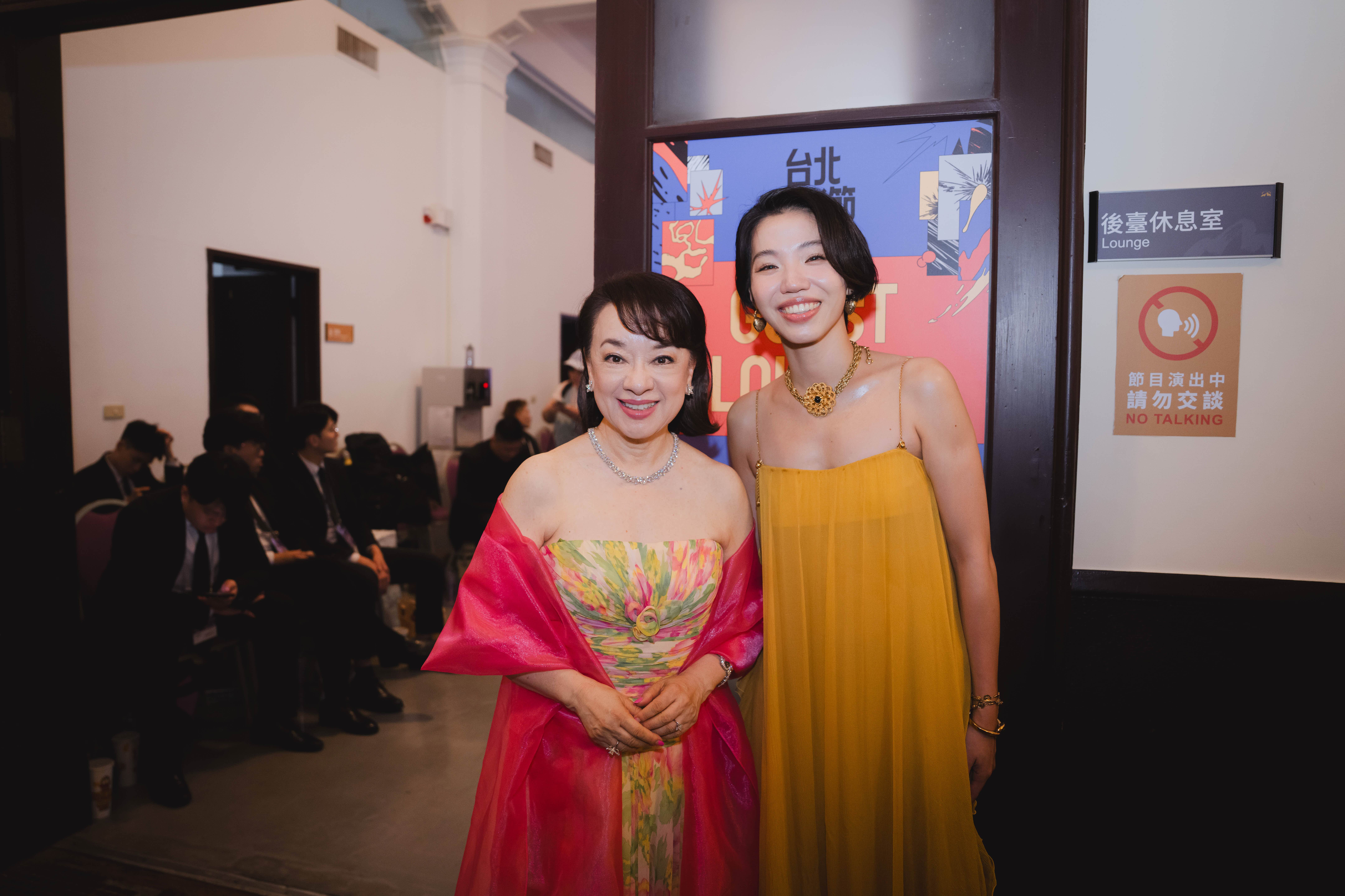 洪佩瑜與<a href='https://ent.ebc.net.tw/search/tags/翁倩玉/' target='_blank'>翁倩玉</a>上週在<a href='https://ent.ebc.net.tw/search/tags/北影/' target='_blank'>北影</a>合照。（圖／翻攝自洪佩瑜IG）