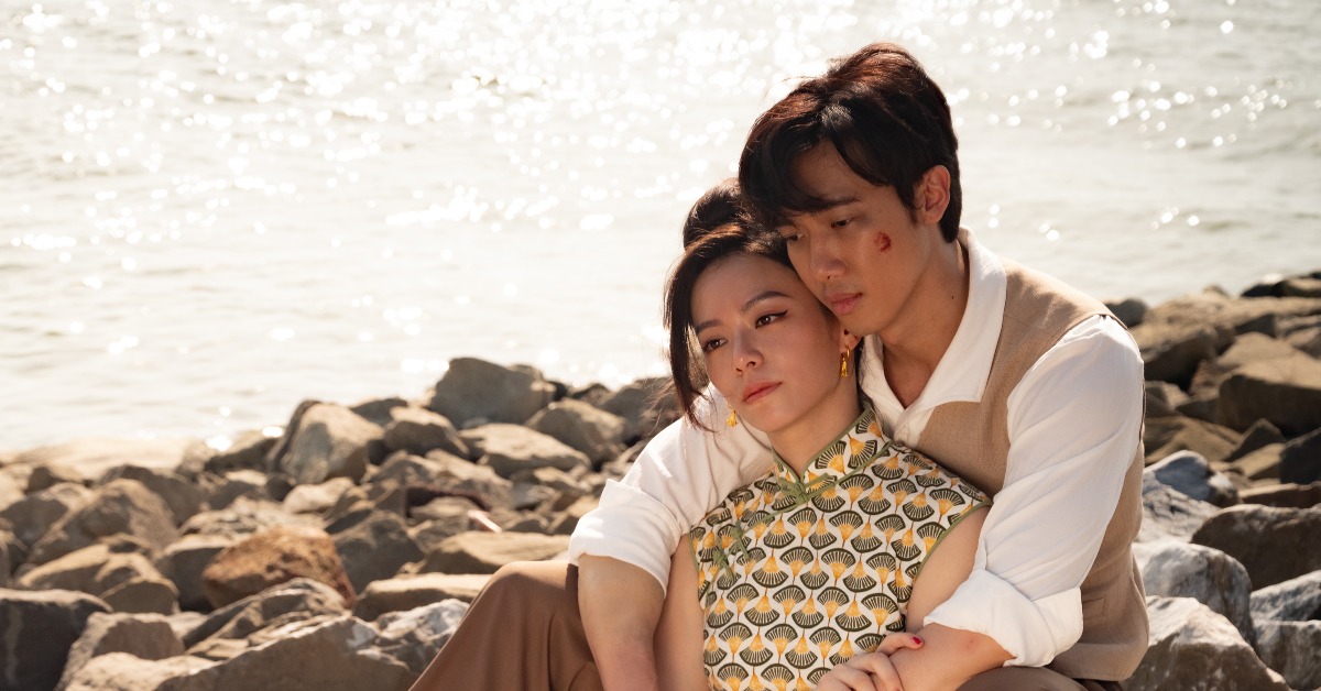 宋芸樺、邱士縉在《告別的年代》中發展出一段神秘又浪漫的愛情故事。（圖／興揚電影）