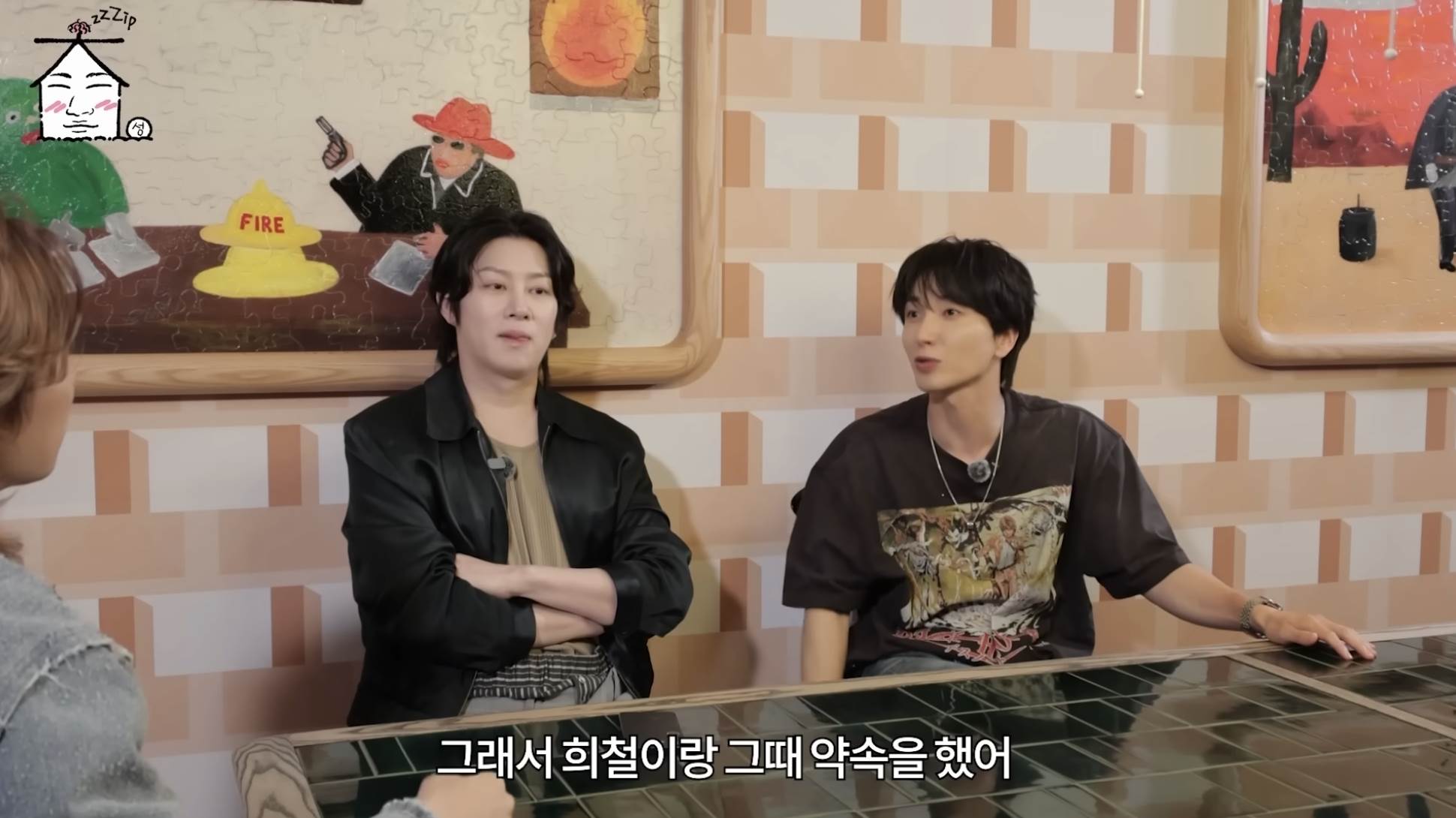 南韓男團Super Junior-83z的利特與希澈在YouTube綜藝節目《집대성(家大聲)》中提及曾被男公關店邀約,兩人還說好沒出道就一起去工作。(圖/翻攝自집대성 YouTube)