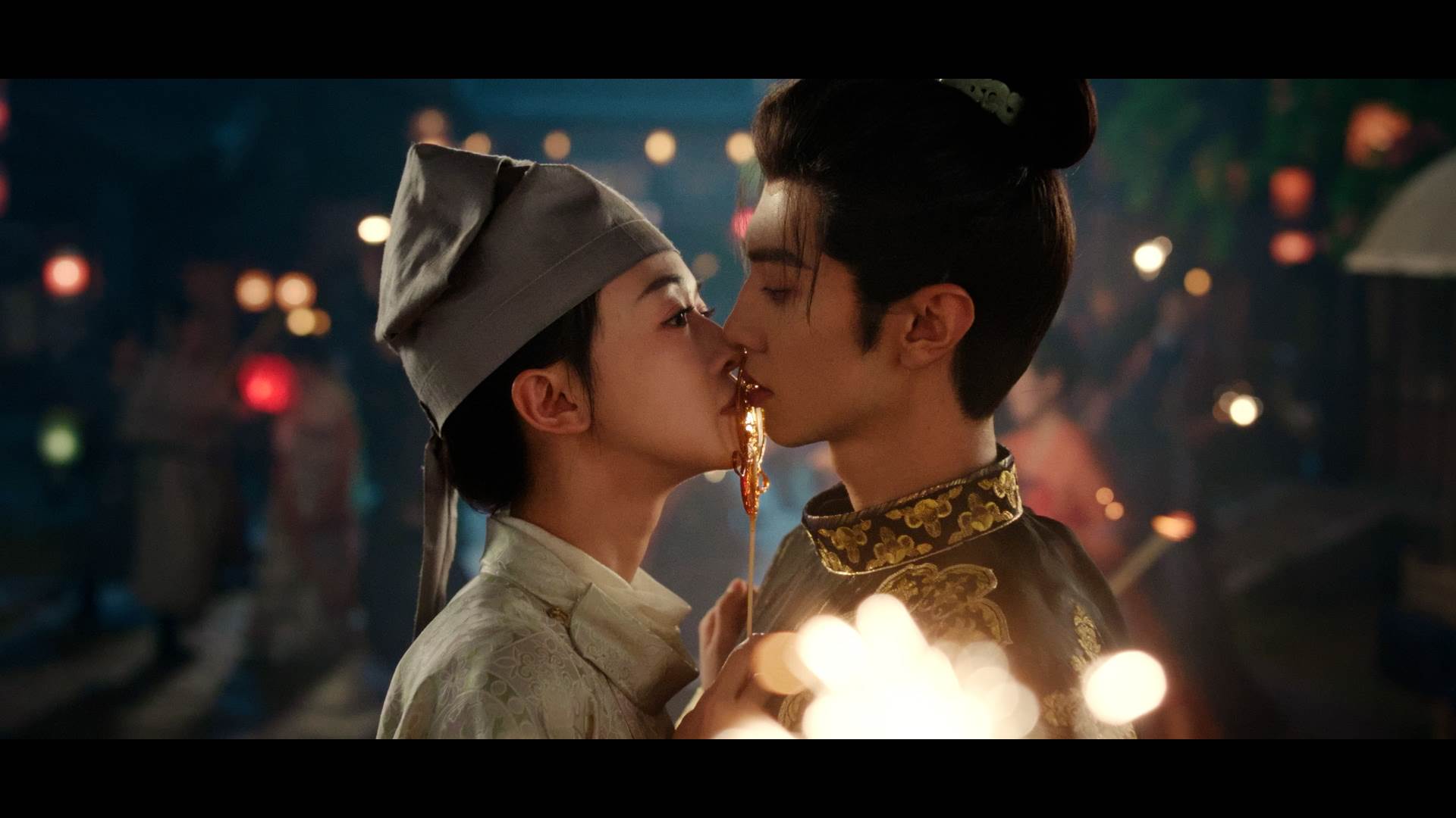 吳謹言（左）、陳哲遠在Disney+《御廷謠》首播即有強烈化學反應。（圖／Disney+）