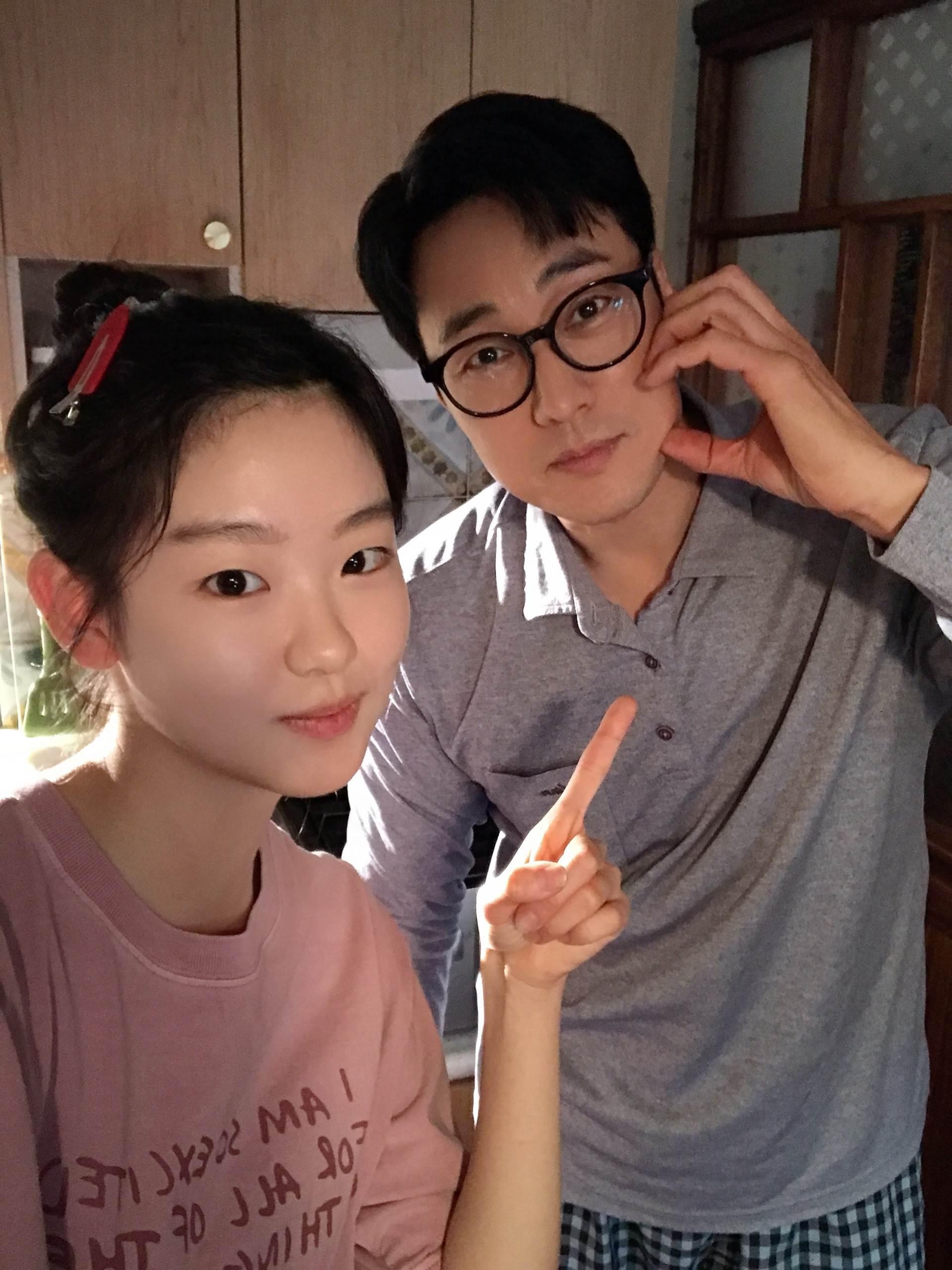 南韓演員徐秀敏（서수민）在《金特務：本色回歸》飾演蘇志燮女兒，兩人戲外也以父女相稱。（圖／翻攝自徐秀敏 IG）