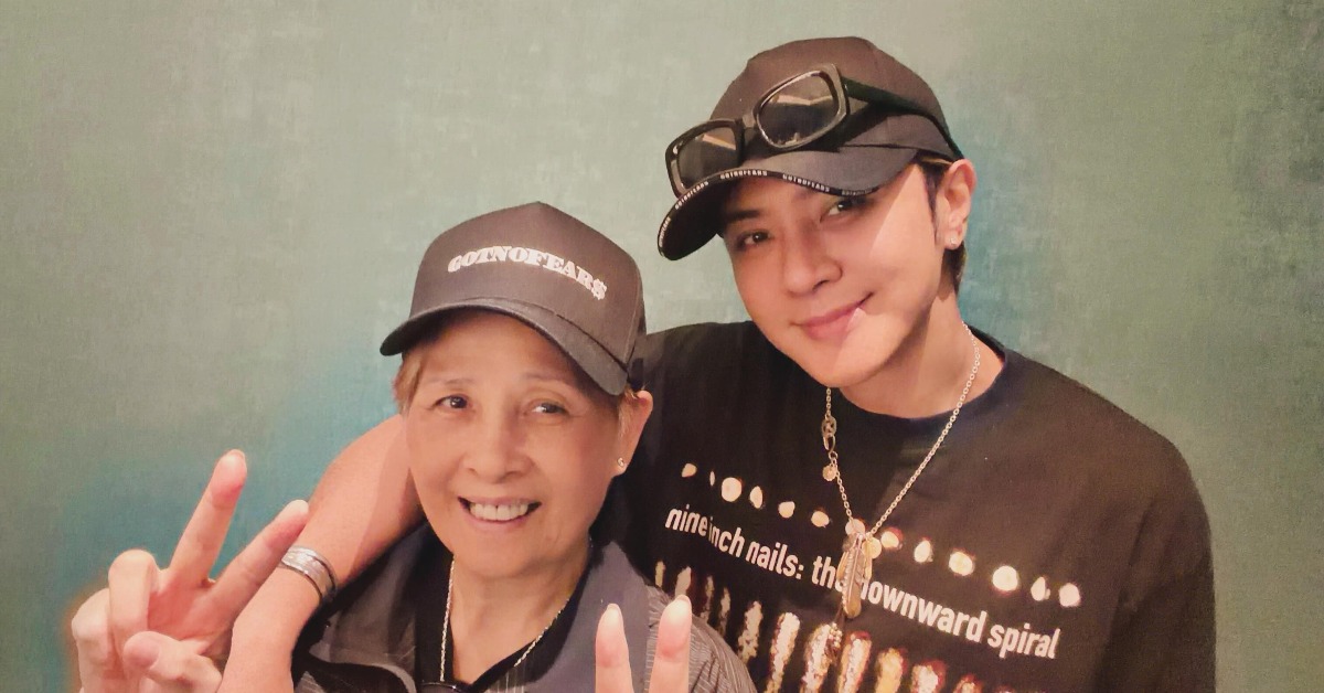 男星羅志祥（小豬）慶祝47歲生日，並曬出和羅媽媽的合照。（圖／翻攝自羅志祥 IG）