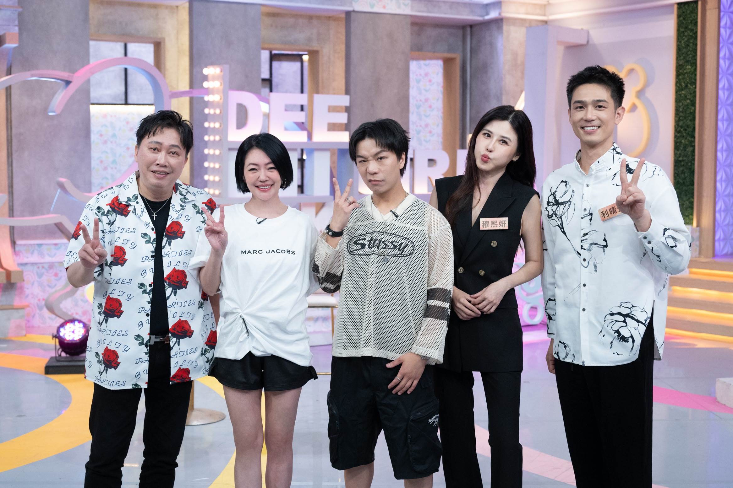 趙正平（左起）、穆熙妍、利晴天，大聊螢光幕後的精彩人生。（圖／東森綜合台提供）
