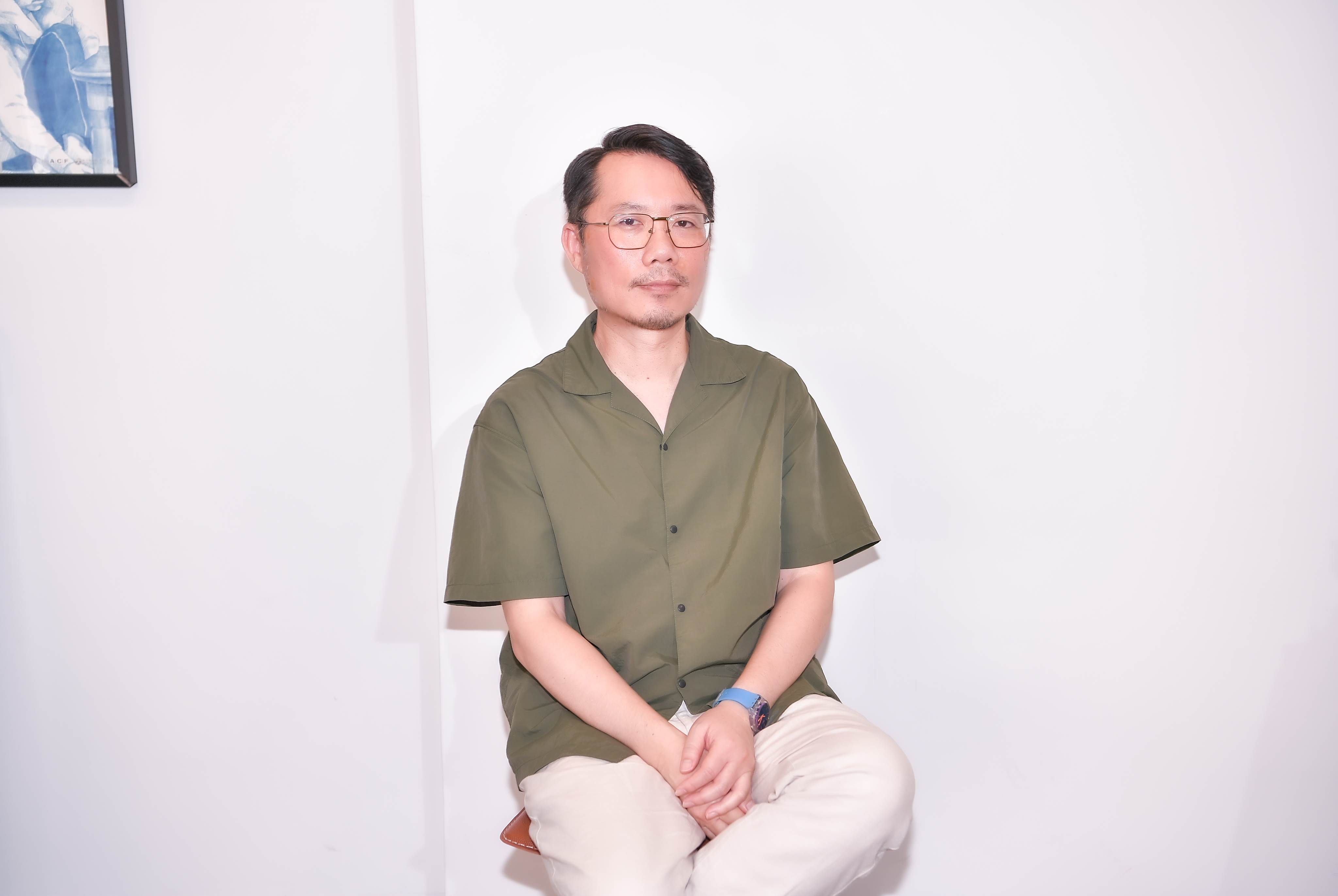電影《明日的過客》由《德布西森林》旅法導演郭承衢睽違多年返台執導。（圖／東森娛樂）