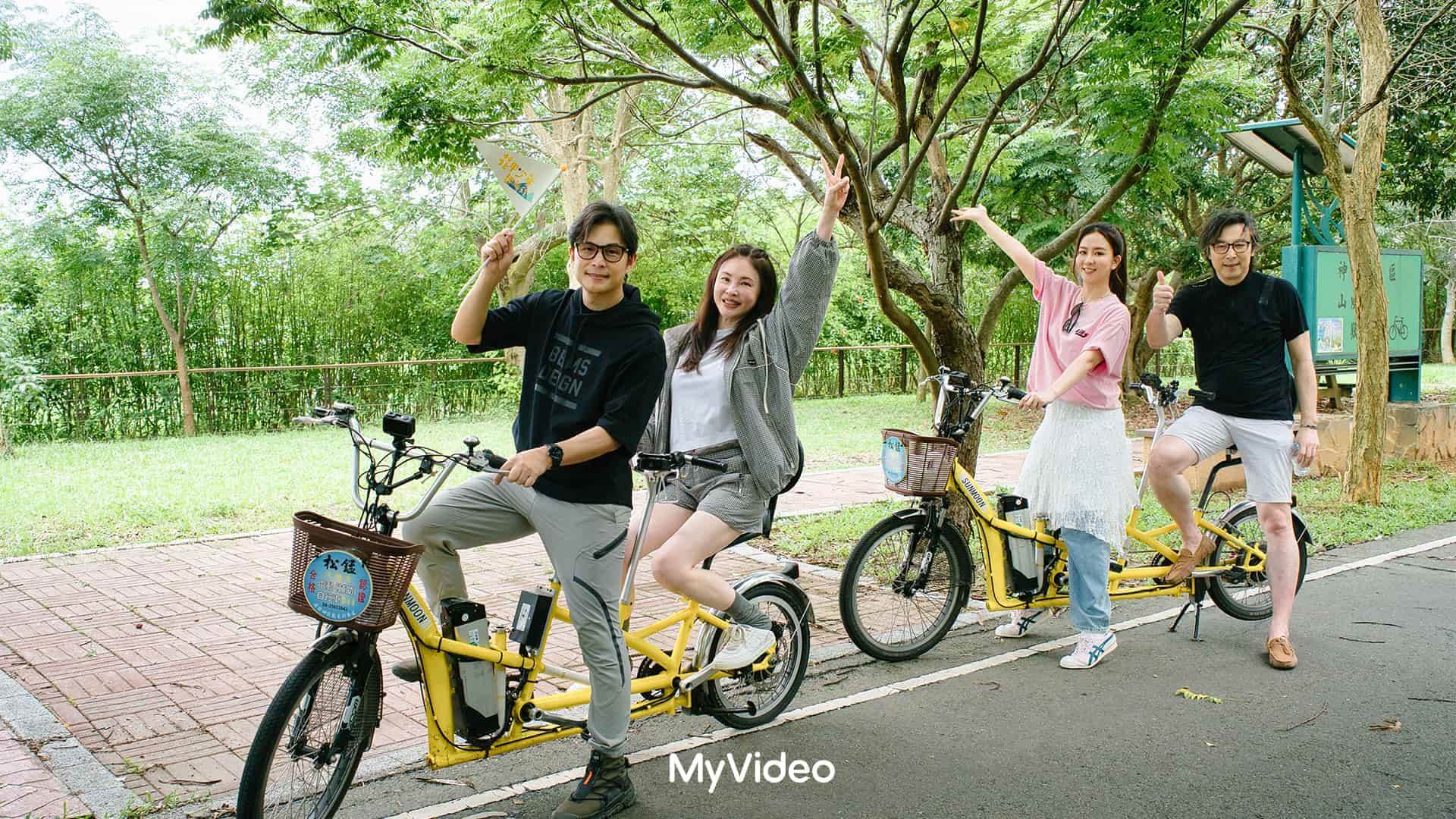 集結「風火水土」四星象組合，周曉涵（右2）笑稱聊天開不同視窗。（圖／台灣大哥大 MyVideo 提供）