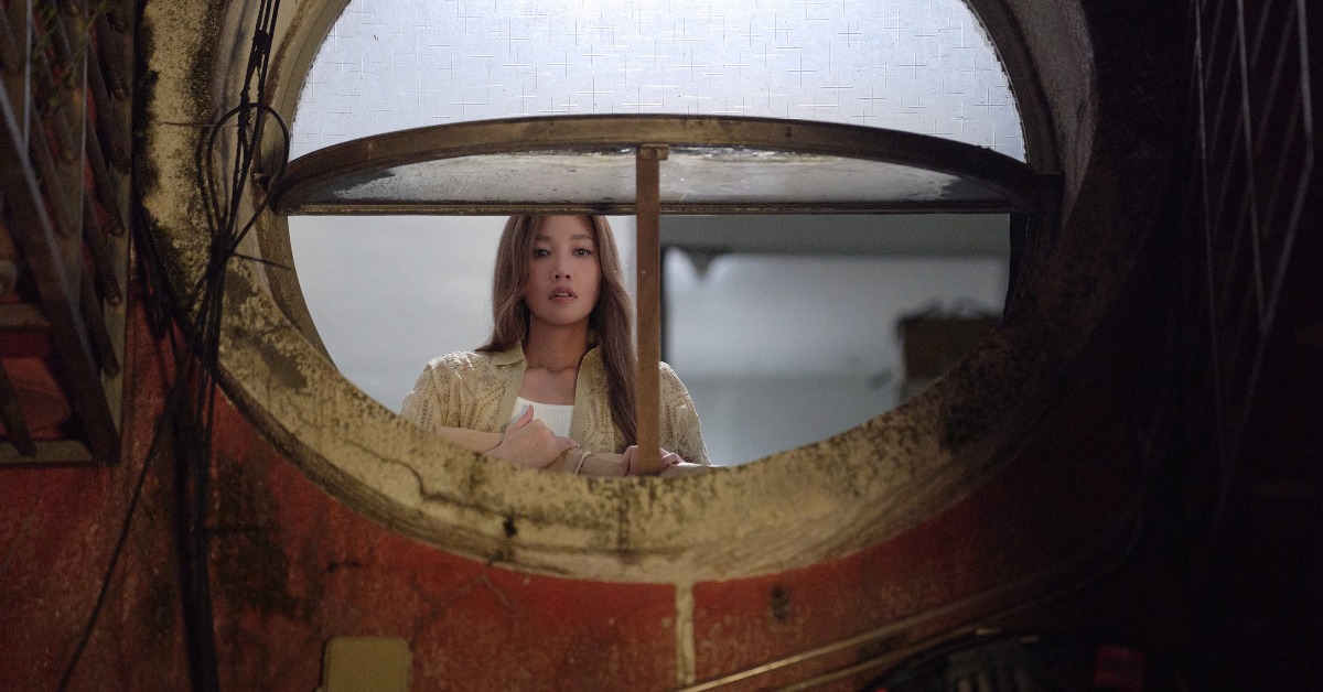 蕭敬騰和A-Lin首度夢幻聯手的〈愛上你不是我決定〉MV，A-Lin真情流露的哭戲成為驚喜彩蛋。（圖／索尼音樂提供）