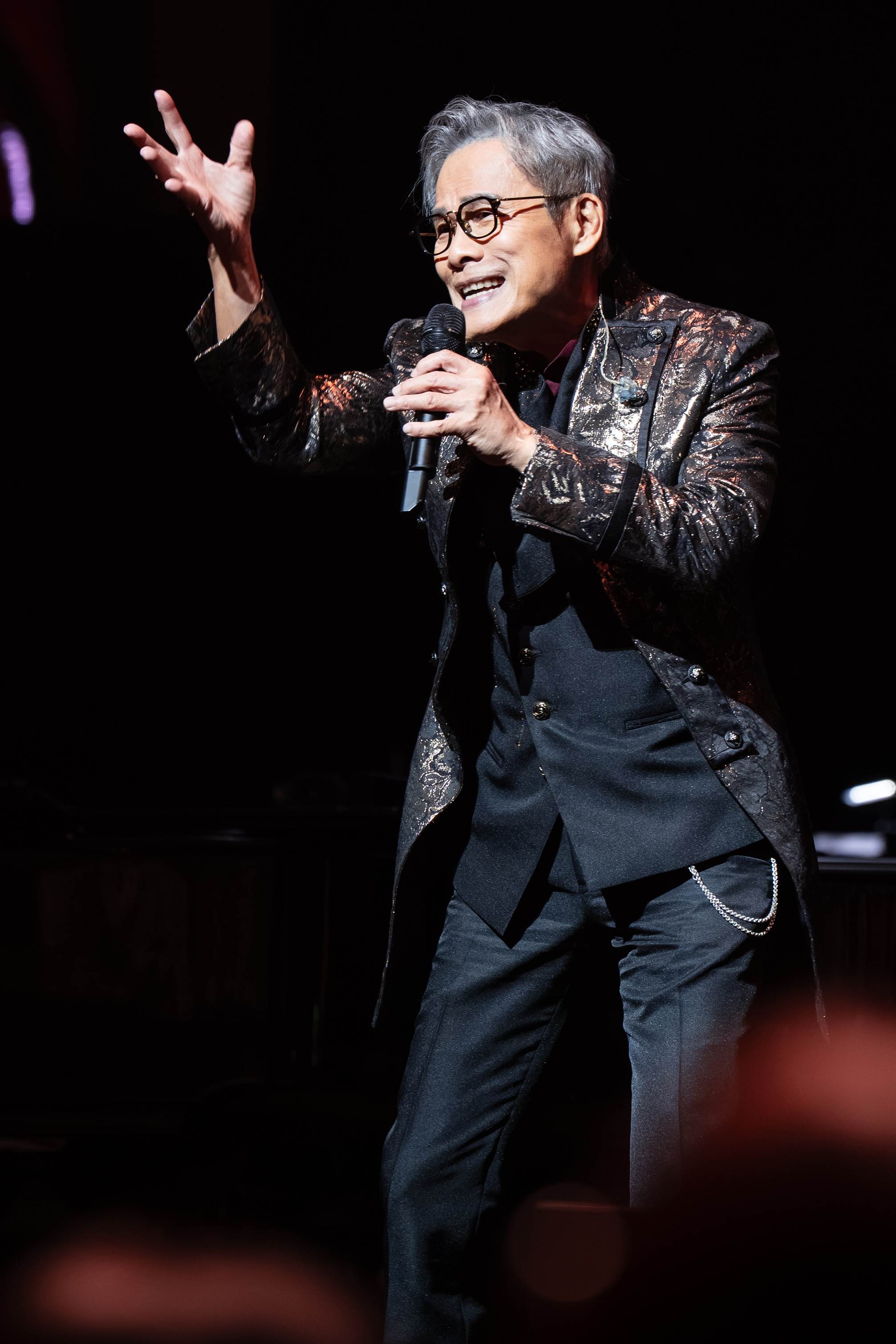 華語樂壇流行音樂教父羅大佑登北流開唱，展現半世紀歌單。（圖／媒體棧 / 大右音樂 / 超級圓頂提供）