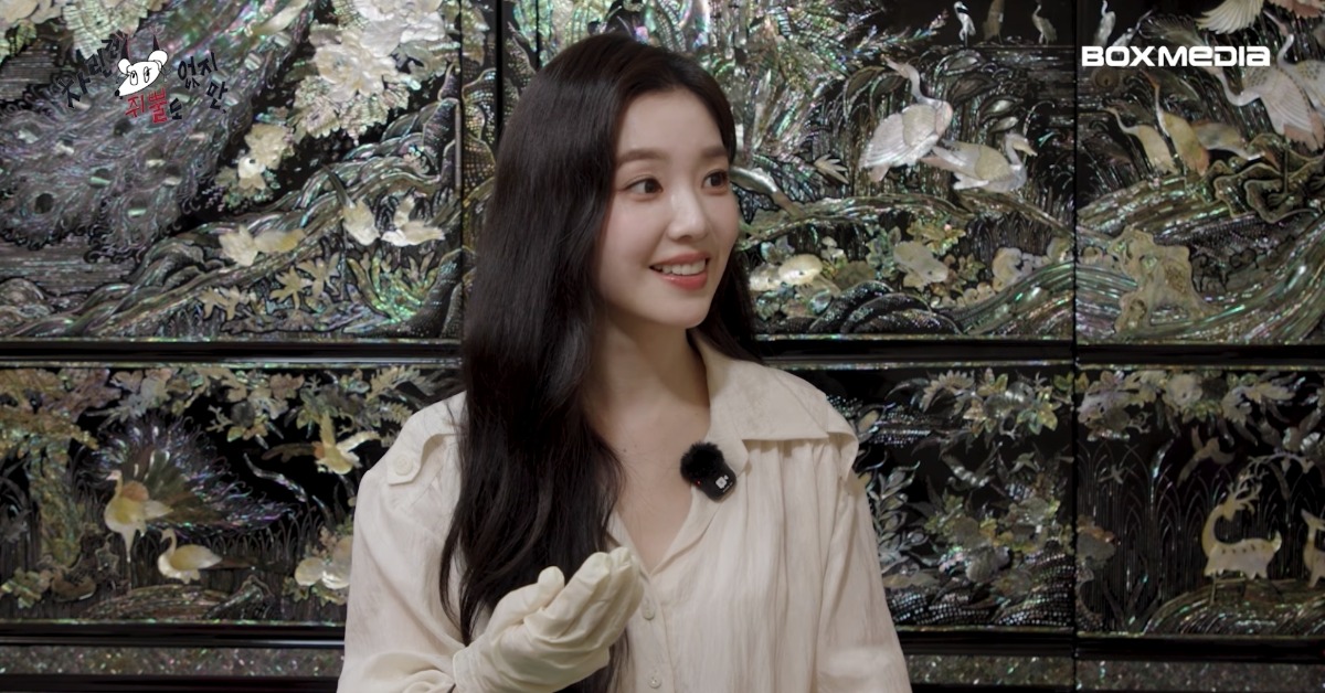 南韓女團Red Velvet成員Irene（裴柱現）作客李泳知喝酒節目《雖然沒準備什麼菜》。（圖／翻攝自차린건 쥐뿔도 없지만 YouTube）