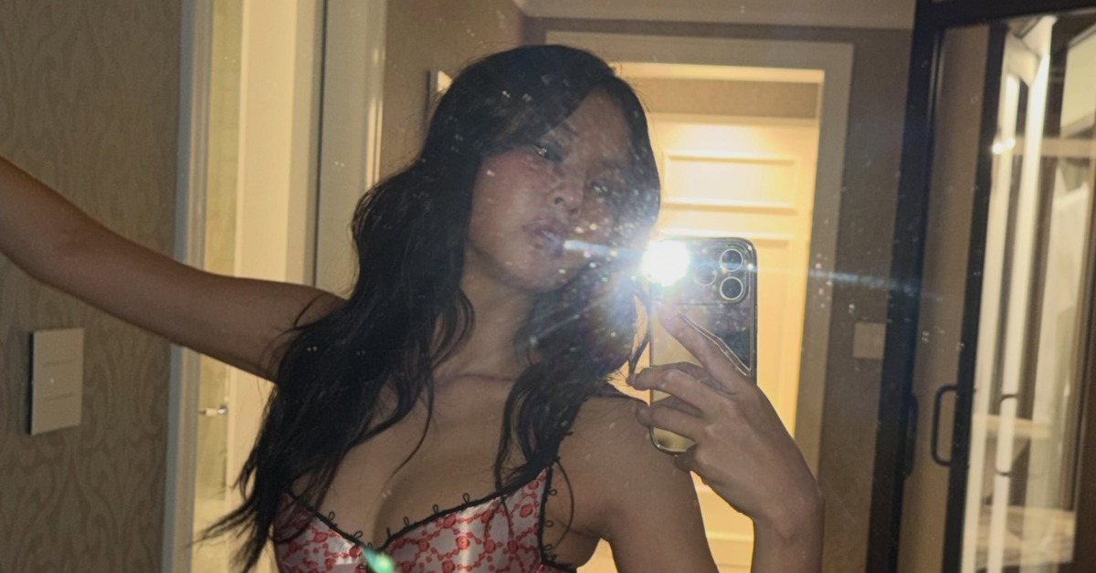 JENNIE手抖淚歉粉絲心疼。（圖／取自JENNIE IG）