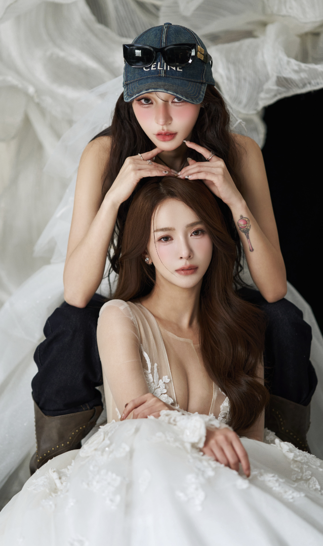 林襄曬出與禾羽的姐妹婚紗照。（圖／翻攝自林襄IG）