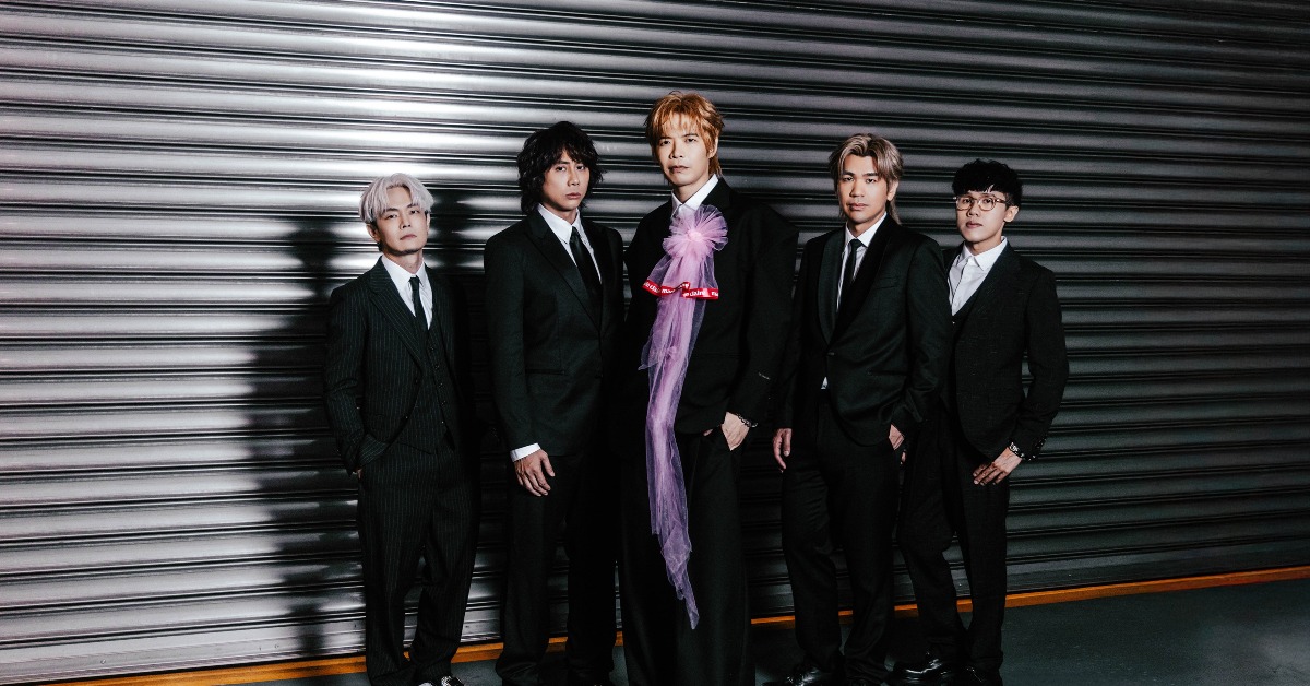 八三夭阿電(左起)、霸天、阿璞、小橘、劉逼響應「裙襬澎澎RUN（Pink Run）」公益路跑活動。（圖／不搖就滾提供）