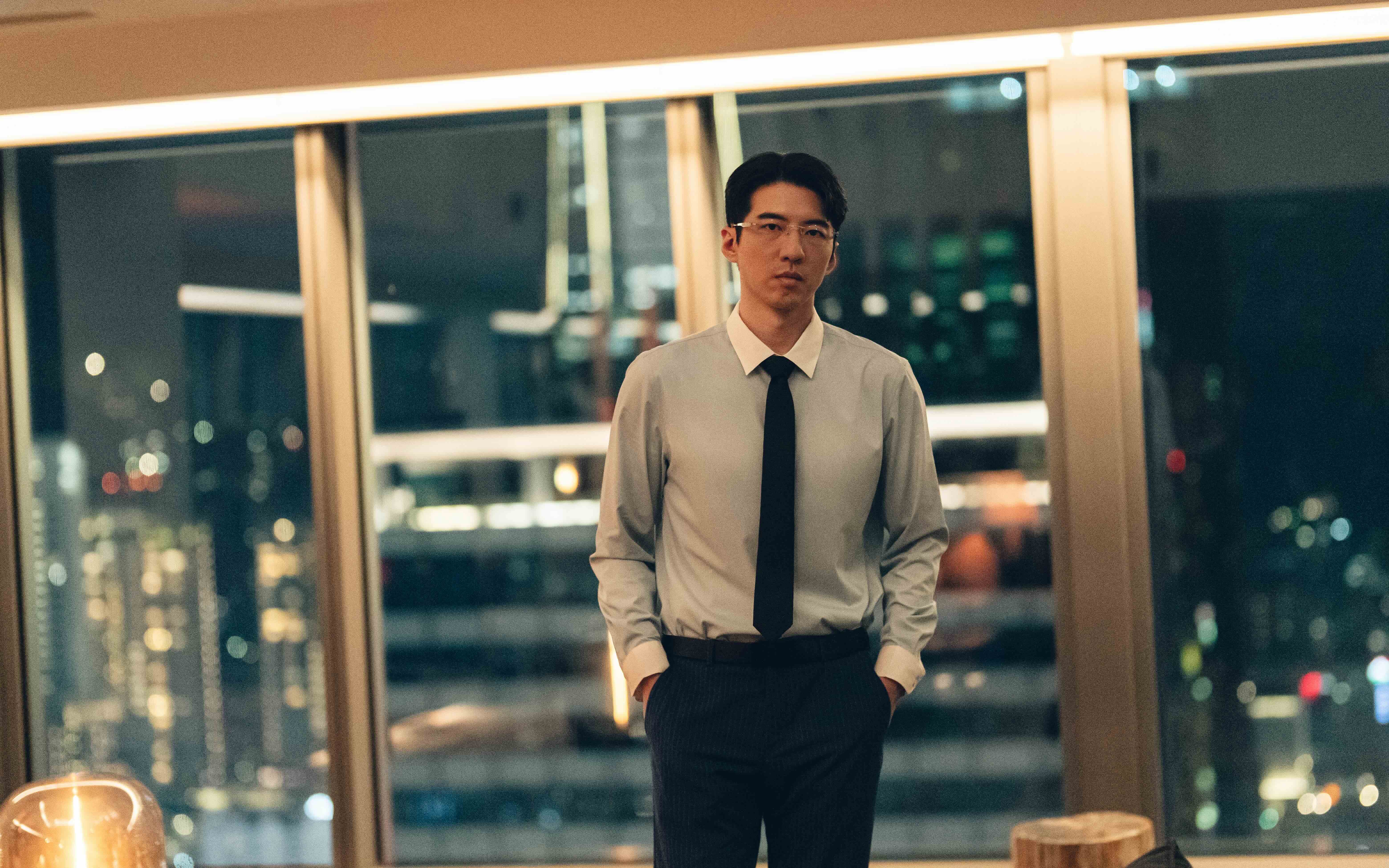 傅孟柏、婁峻碩《黑白清道夫》組最帥政二代兄弟「一家神基因」。（圖／Netflix）