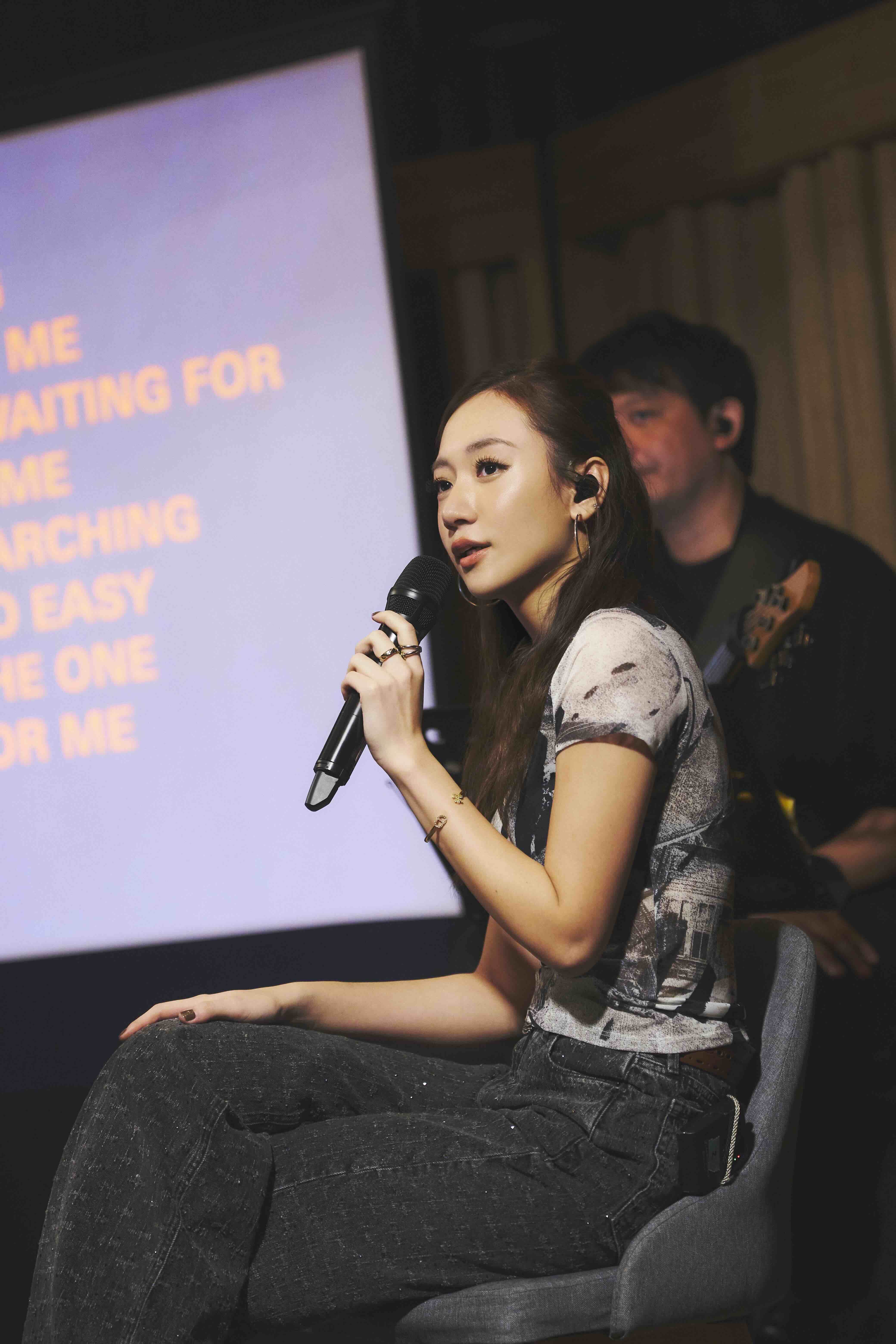 歌手Julia吳卓源和大家分享了她的近況。（圖／華研國際提供）