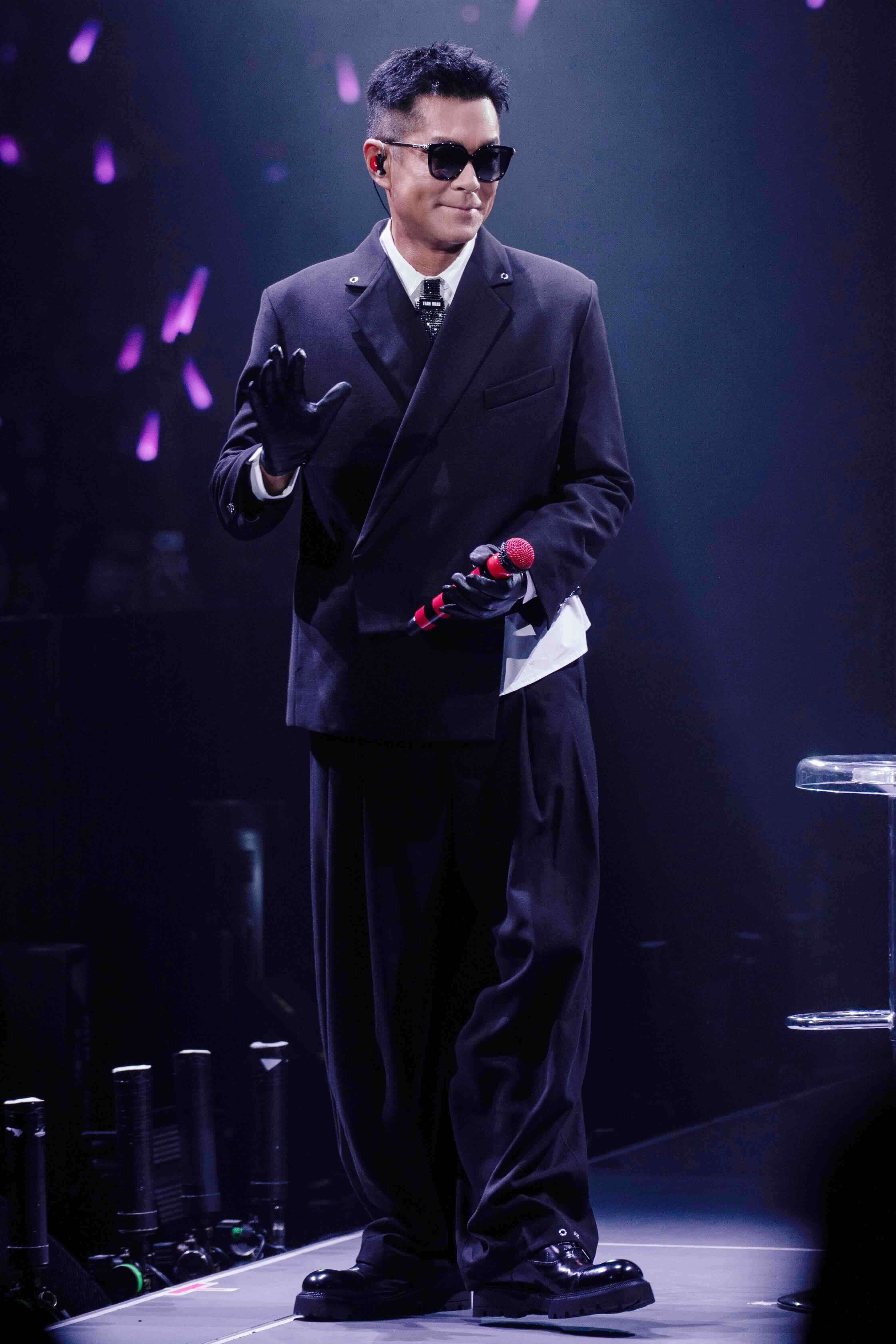 王嘉爾特別跨海為古天樂量身打造演唱會戰衣。（圖／TEAM WANG design提供）