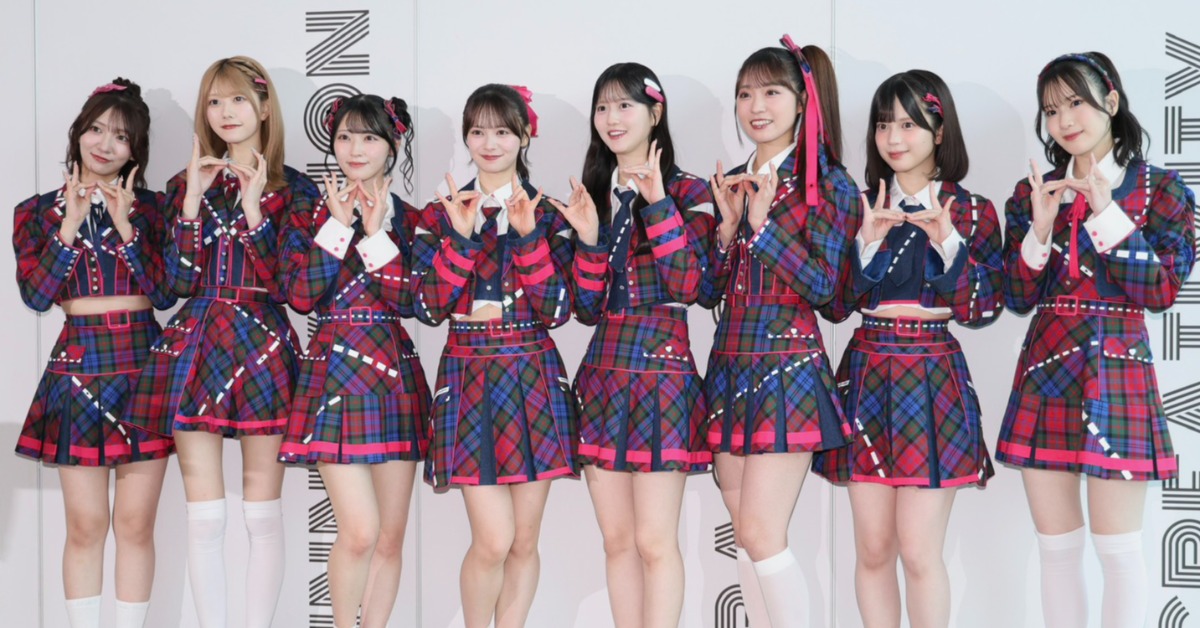 日本女團AKB48成員（左起）工藤華純、千葉恵里、佐藤綺星、伊藤百花、八木愛月、山内瑞葵、川村結衣和橋本恵理子。（圖／東森娛樂）