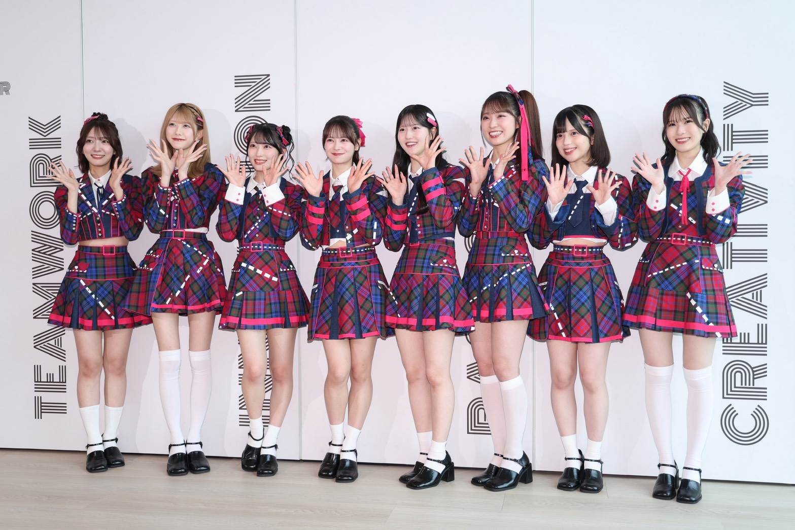 日本女團AKB48成員（左起）工藤華純、千葉恵里、佐藤綺星、伊藤百花、八木愛月、山内瑞葵、川村結衣和橋本恵理子。（圖／東森娛樂）