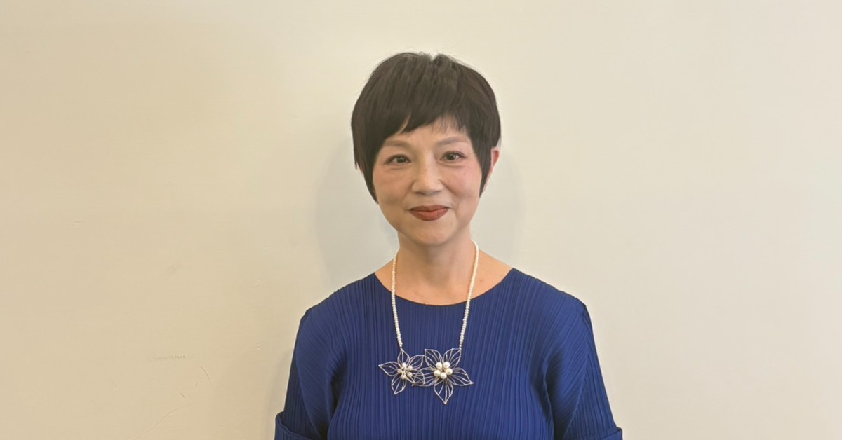 吳安琪一身藍色洋裝亮相，氣色十分不錯。（圖／讀者提供）