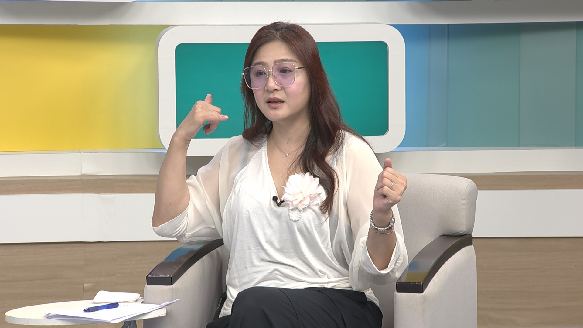 林鳳英回憶先生突然猝逝聯繫友人前往探望。（圖／和展影視提供）