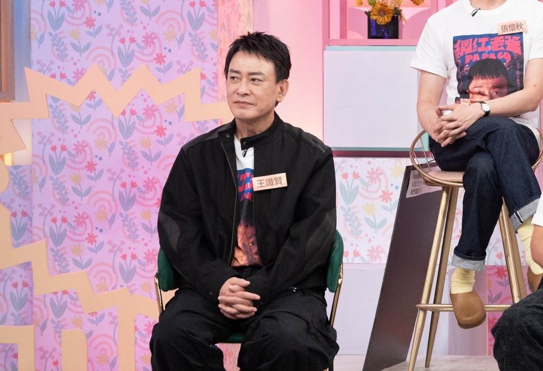 王識賢自薦上通告辛酸史，站邊邊表演段子震驚全場。（圖／東森綜合台提供）